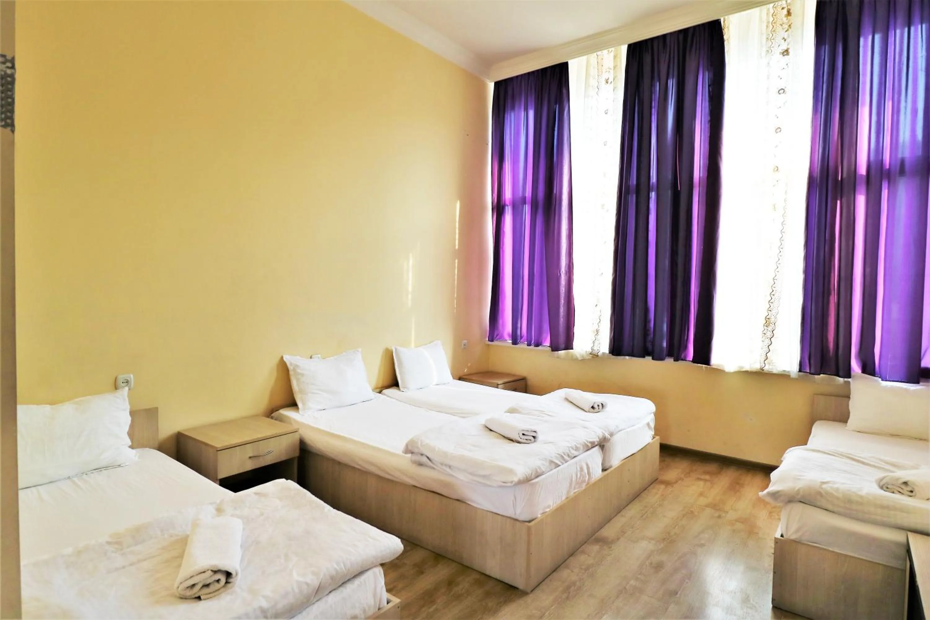 Bed in Ortachala Palace