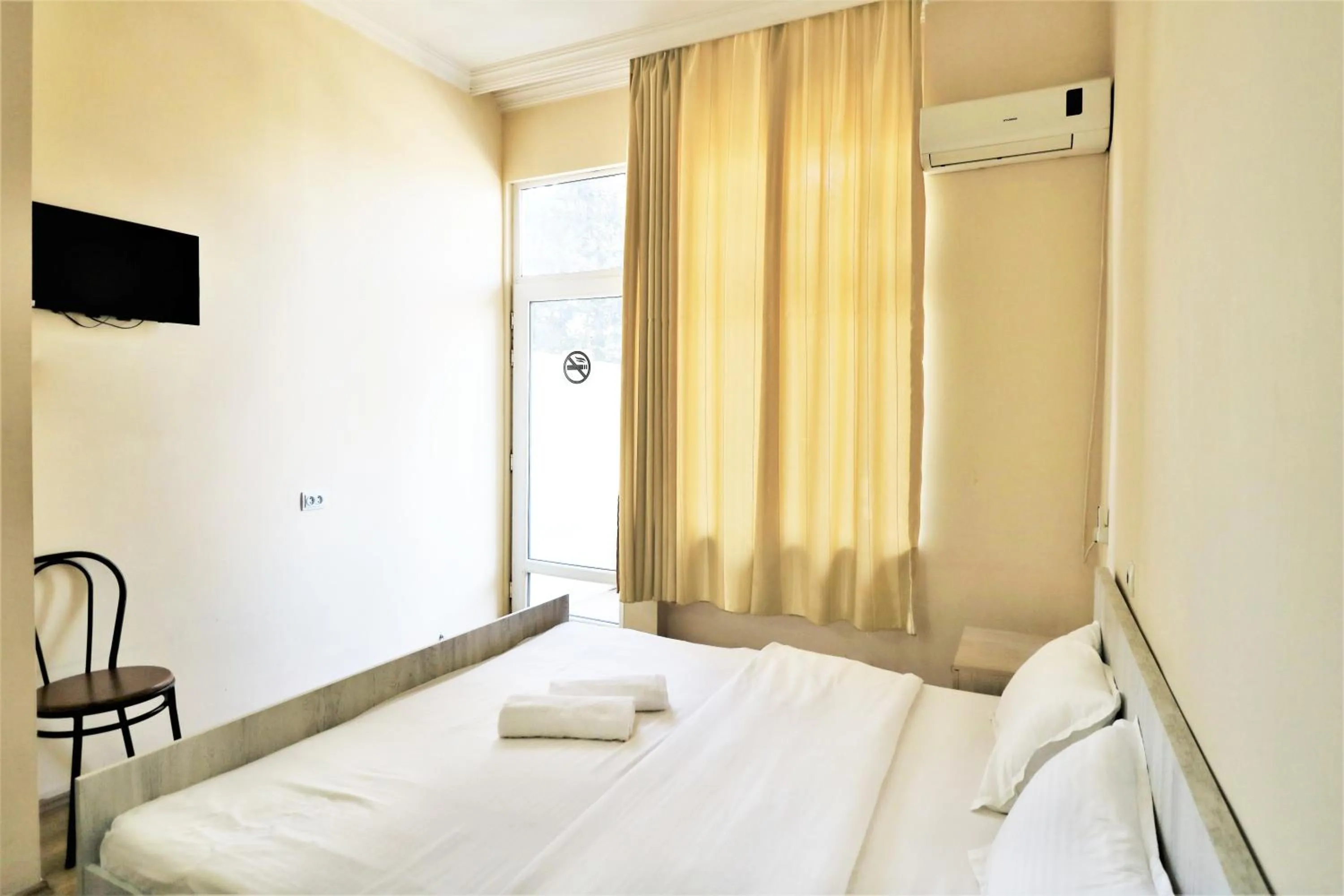 Bed in Ortachala Palace