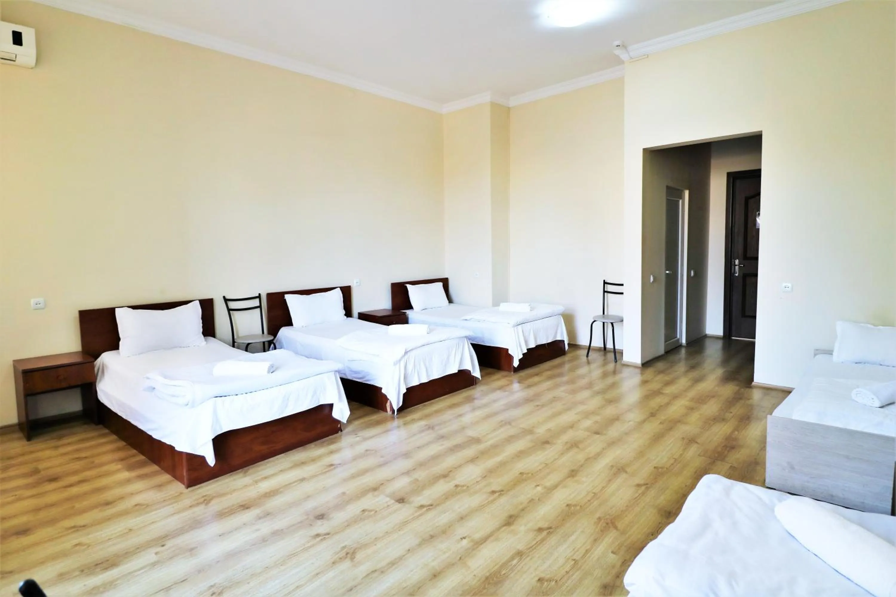 Bed in Ortachala Palace