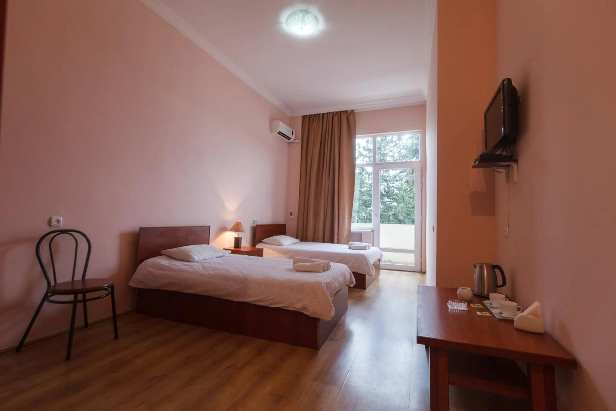 Photo of the whole room, Bed in Ortachala Palace