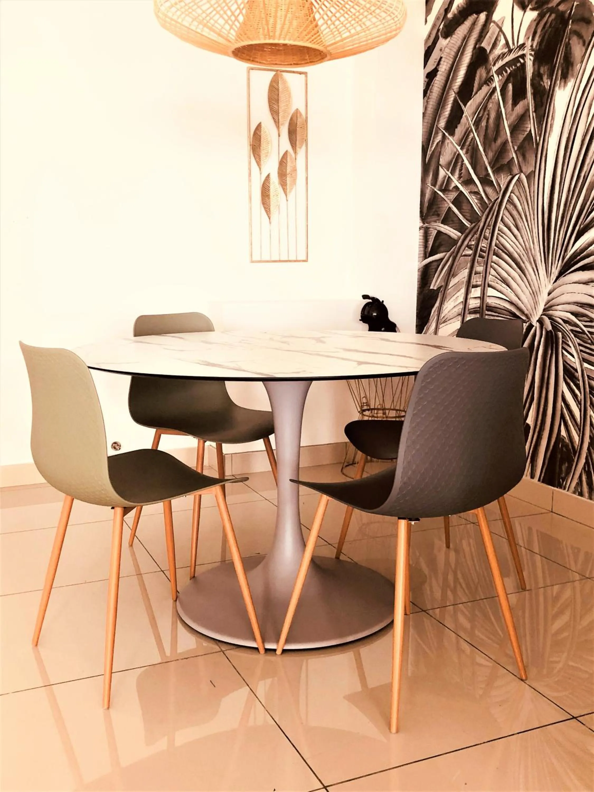 Seating area in Hotel Pelican