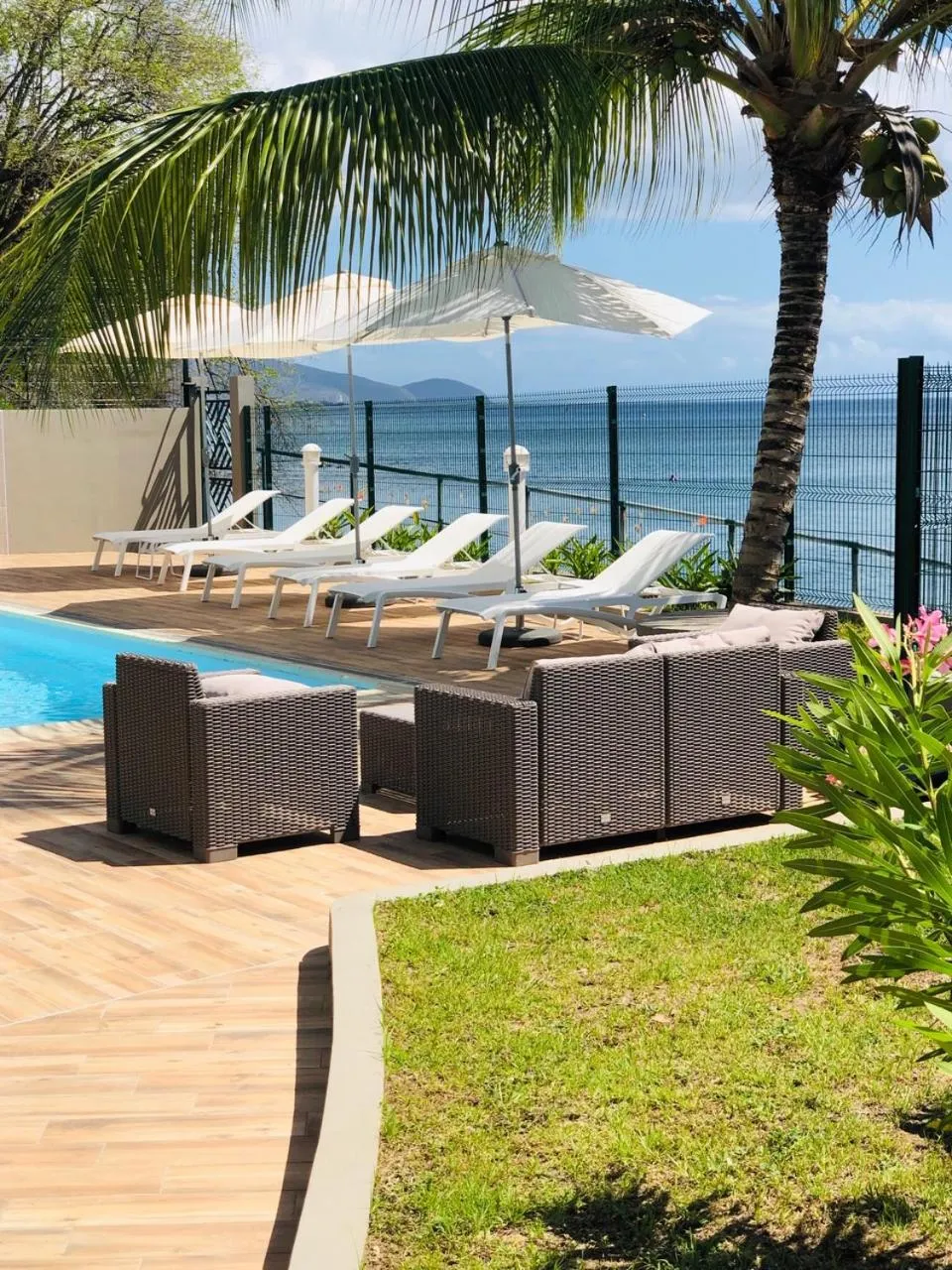 Property building in Hotel Pelican