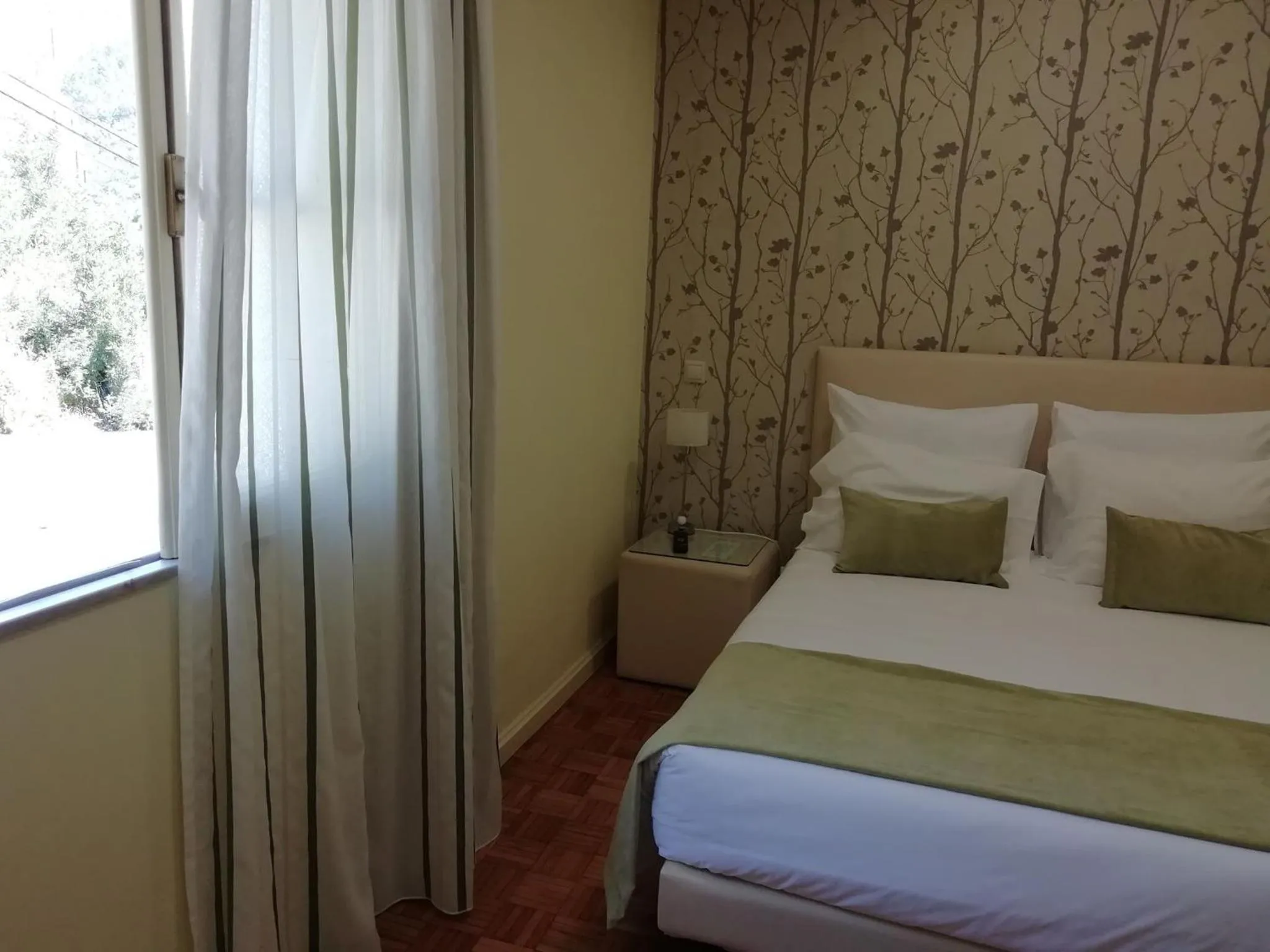 Photo of the whole room, Bed in Adelaide Hotel