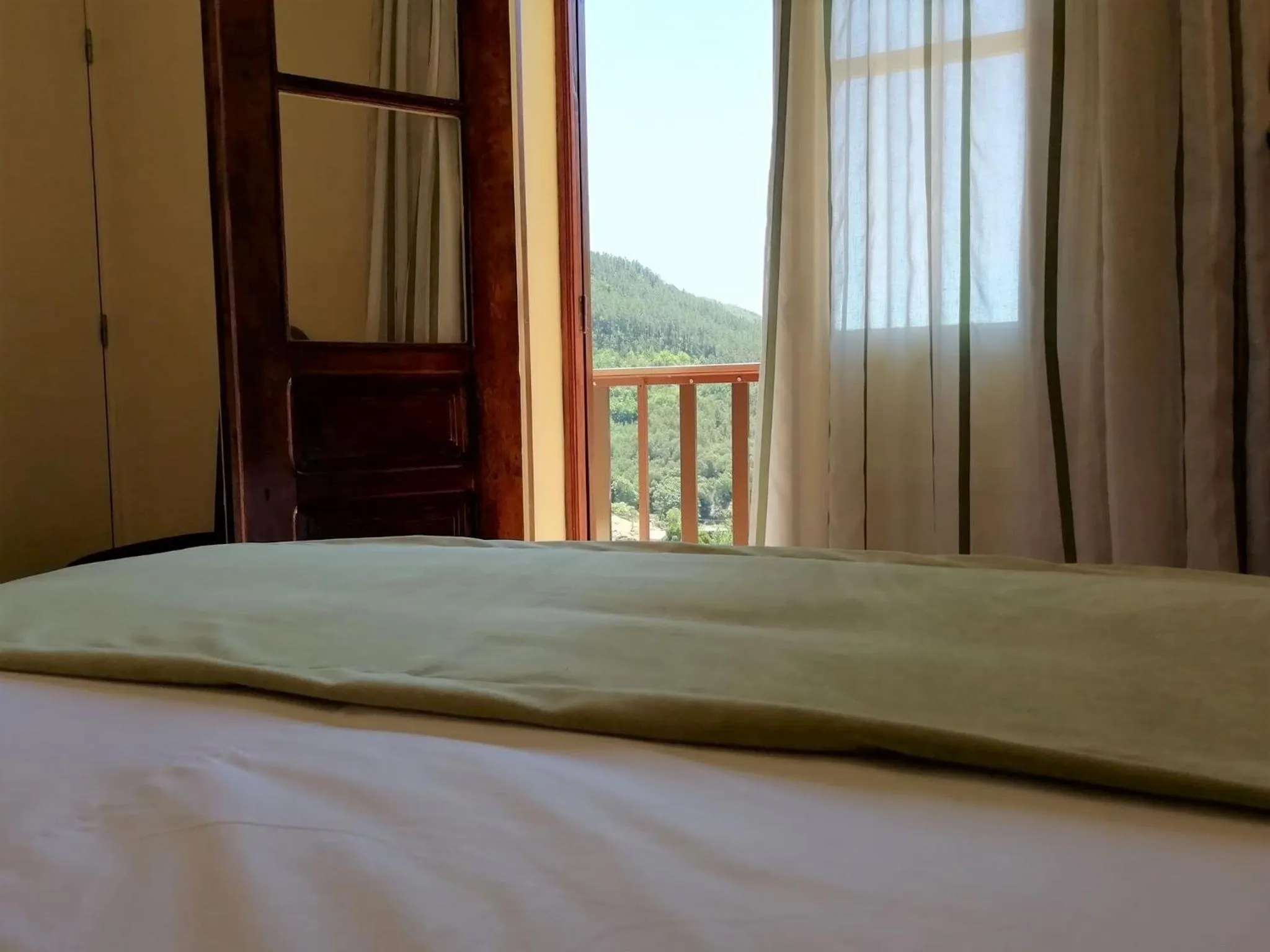 Bed in Adelaide Hotel