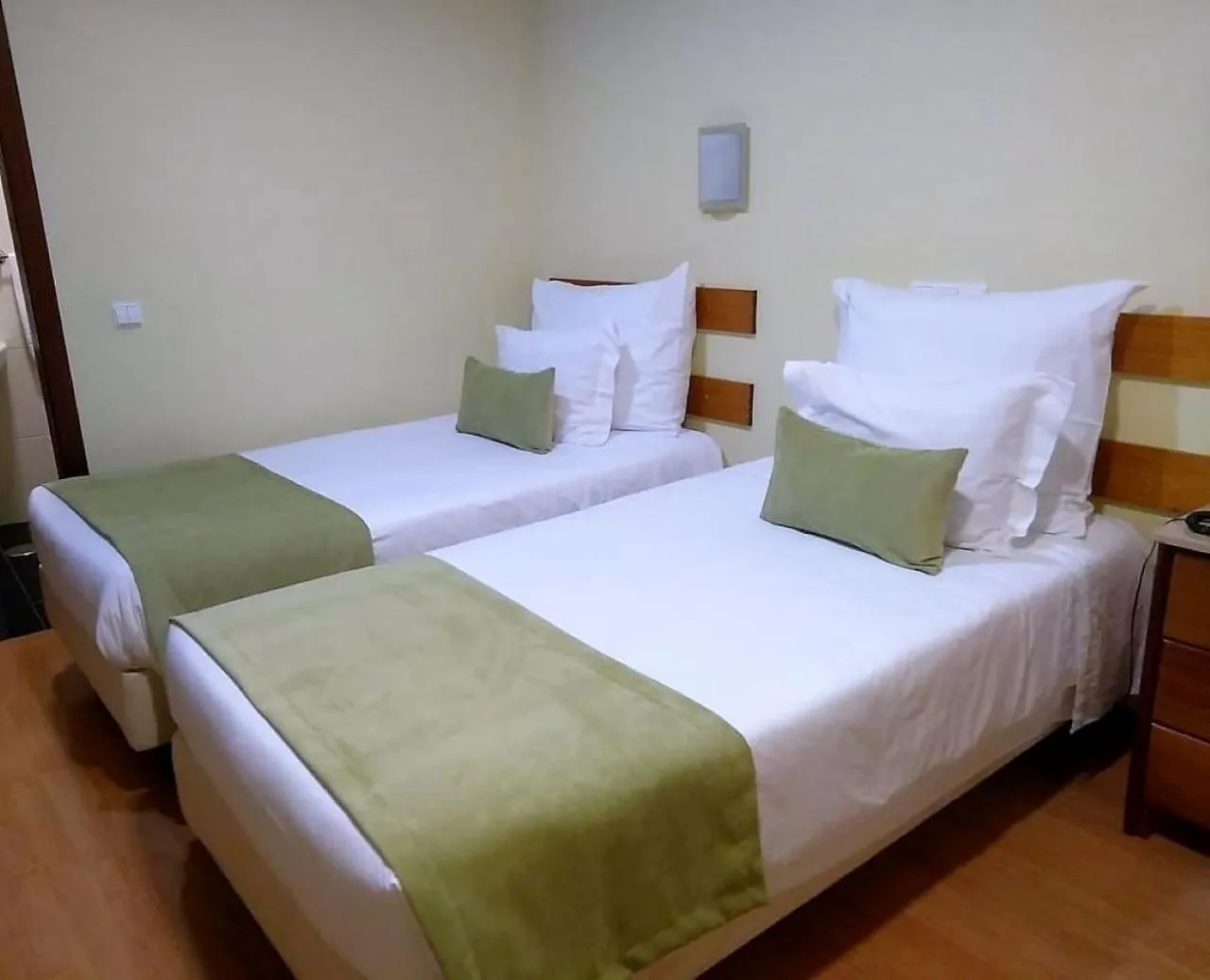 View (from property/room), Bed in Adelaide Hotel