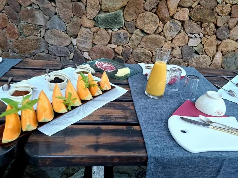 A l'ombre du clocher