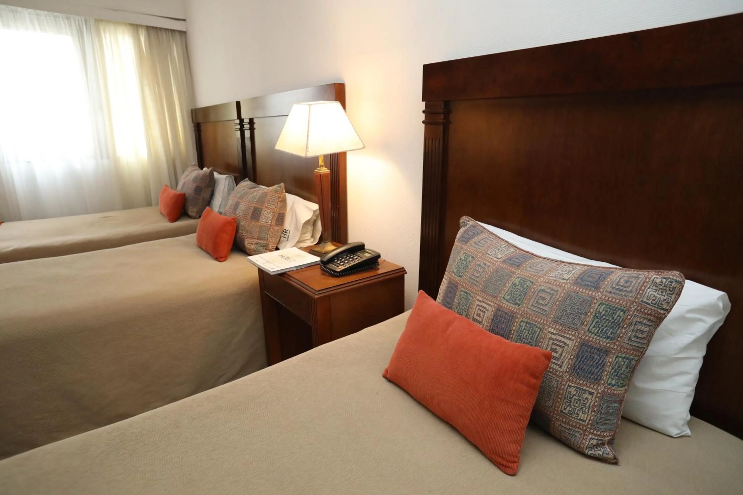 Photo of the whole room, Bed in HR Esmeralda Luxor