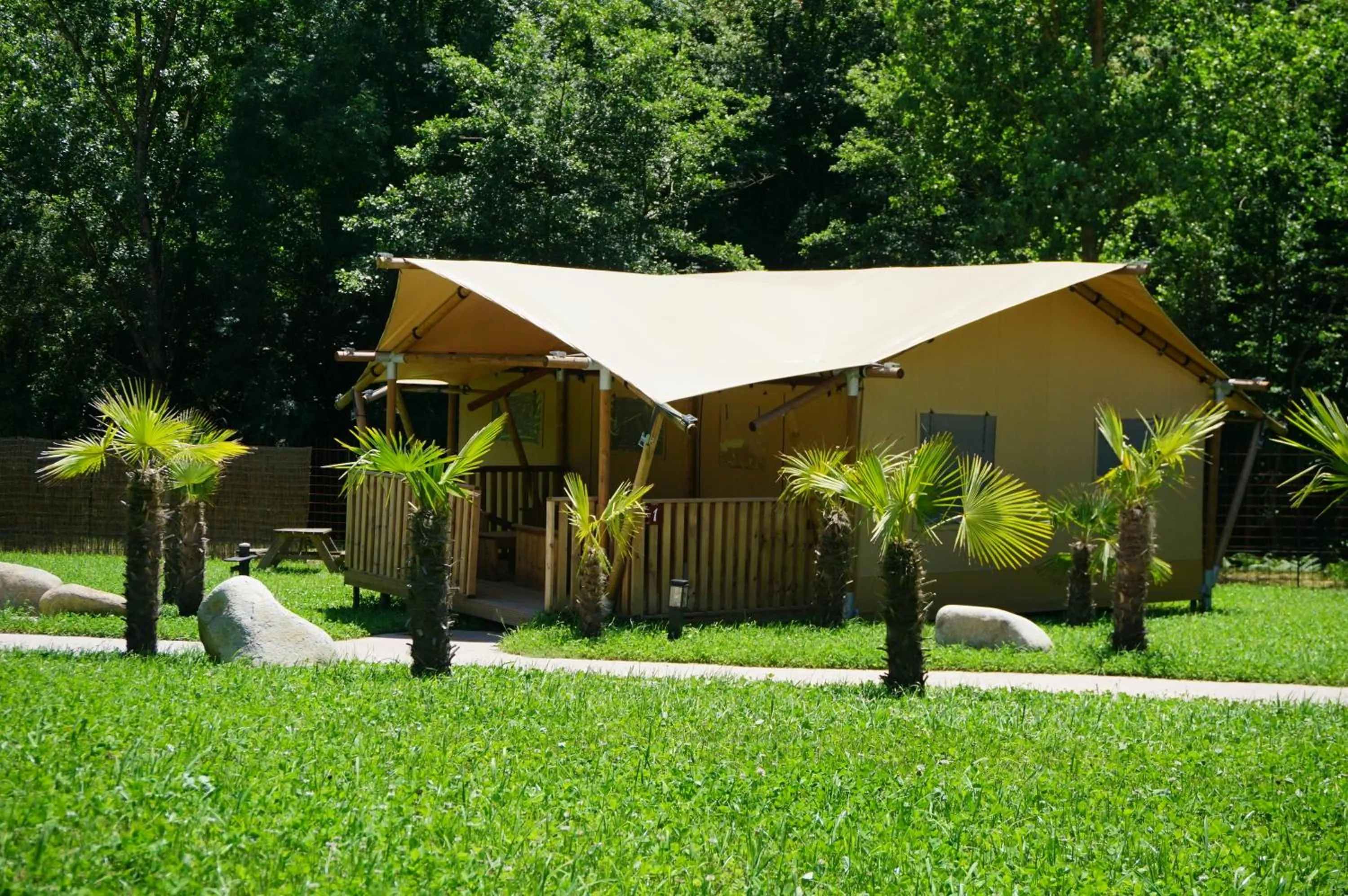 Property building in Glamping Can Bora Lodges