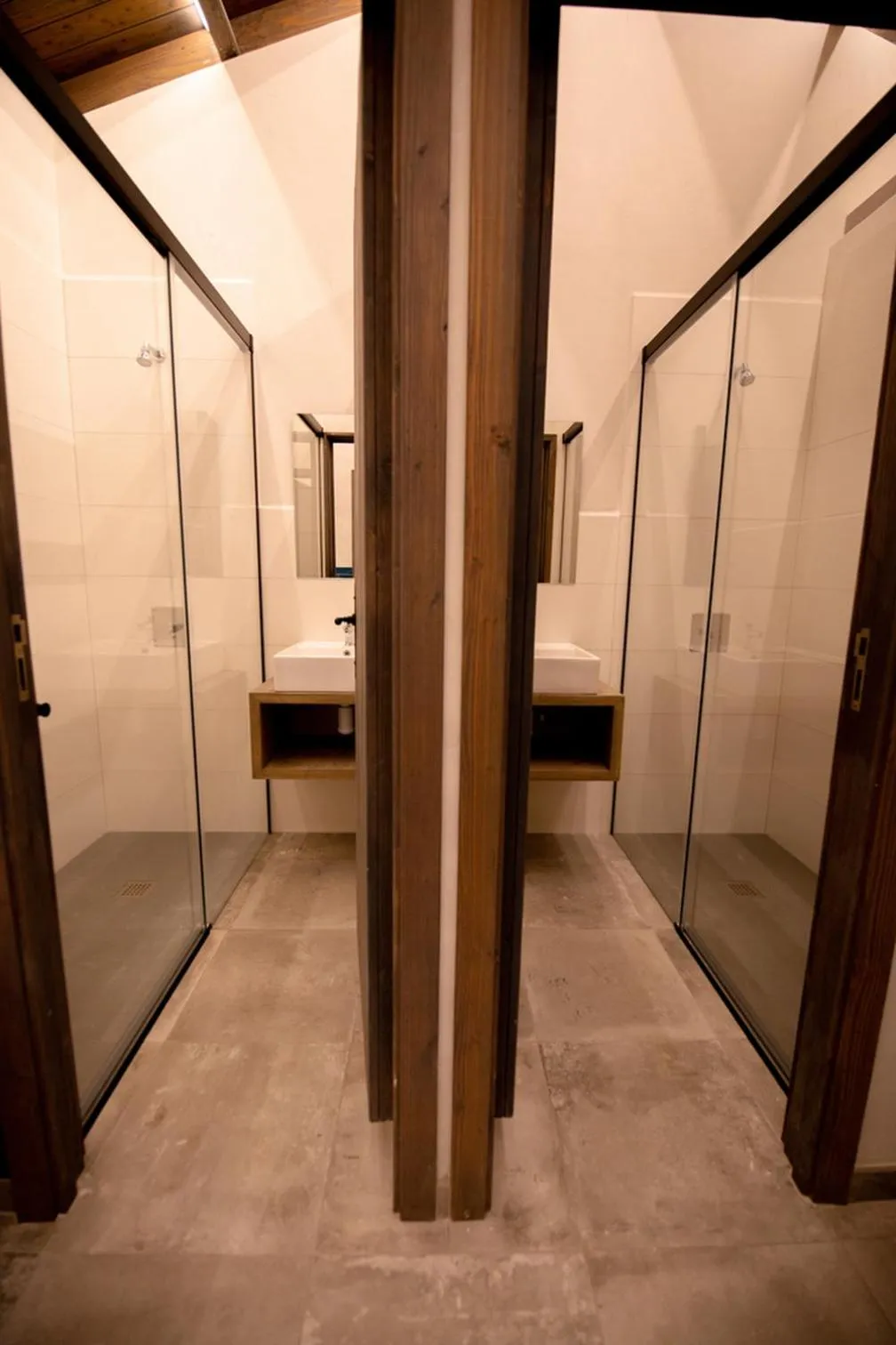 Shower in Glamping Can Bora Lodges