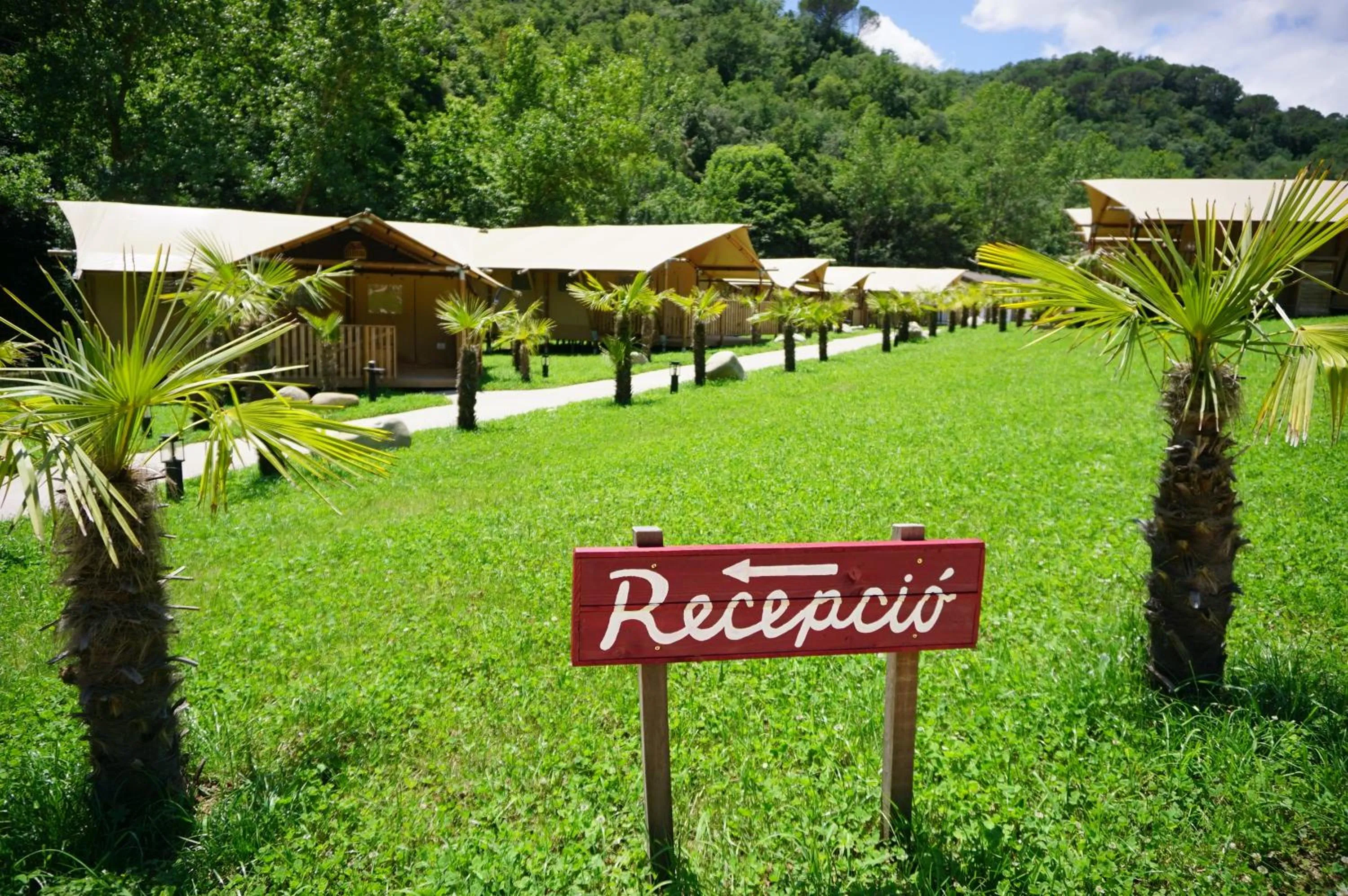 Garden in Glamping Can Bora Lodges