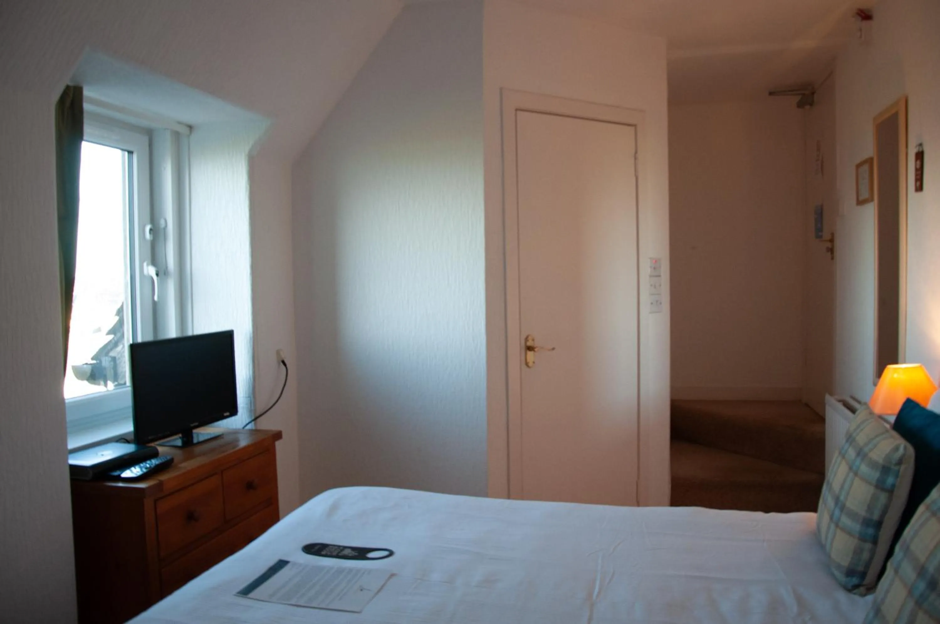 Bedroom, Bed in The Bandstand