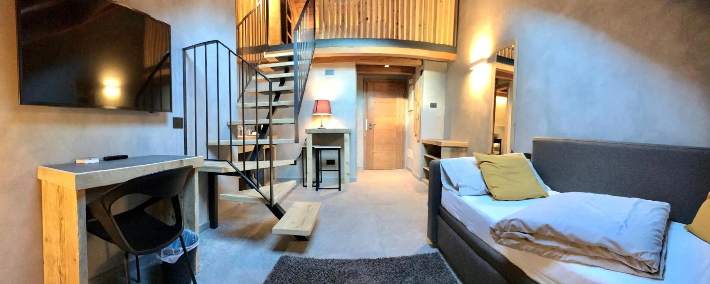 Seating area, Bed in Hotel san Vitale