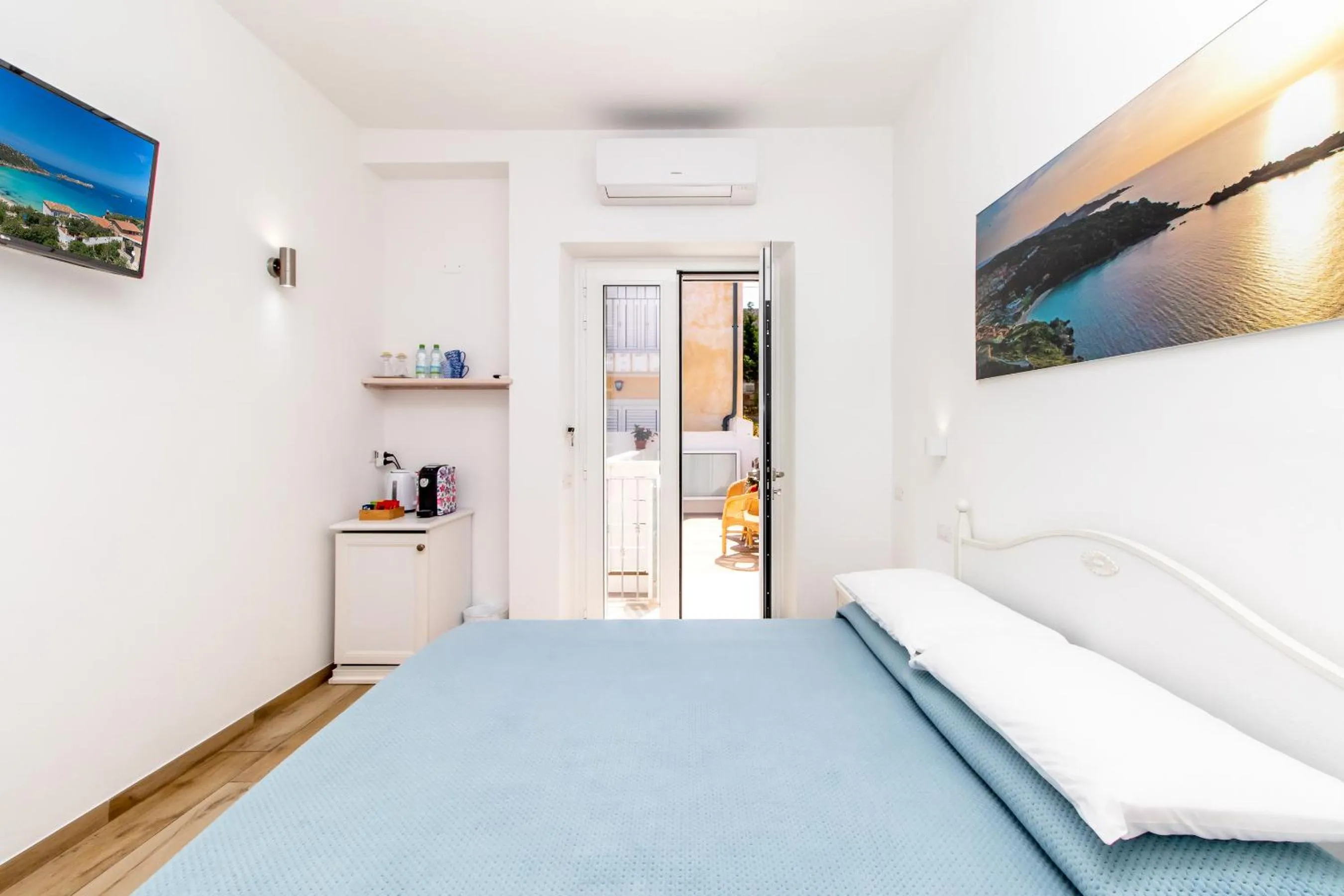 Photo of the whole room in Tramonto sul mare