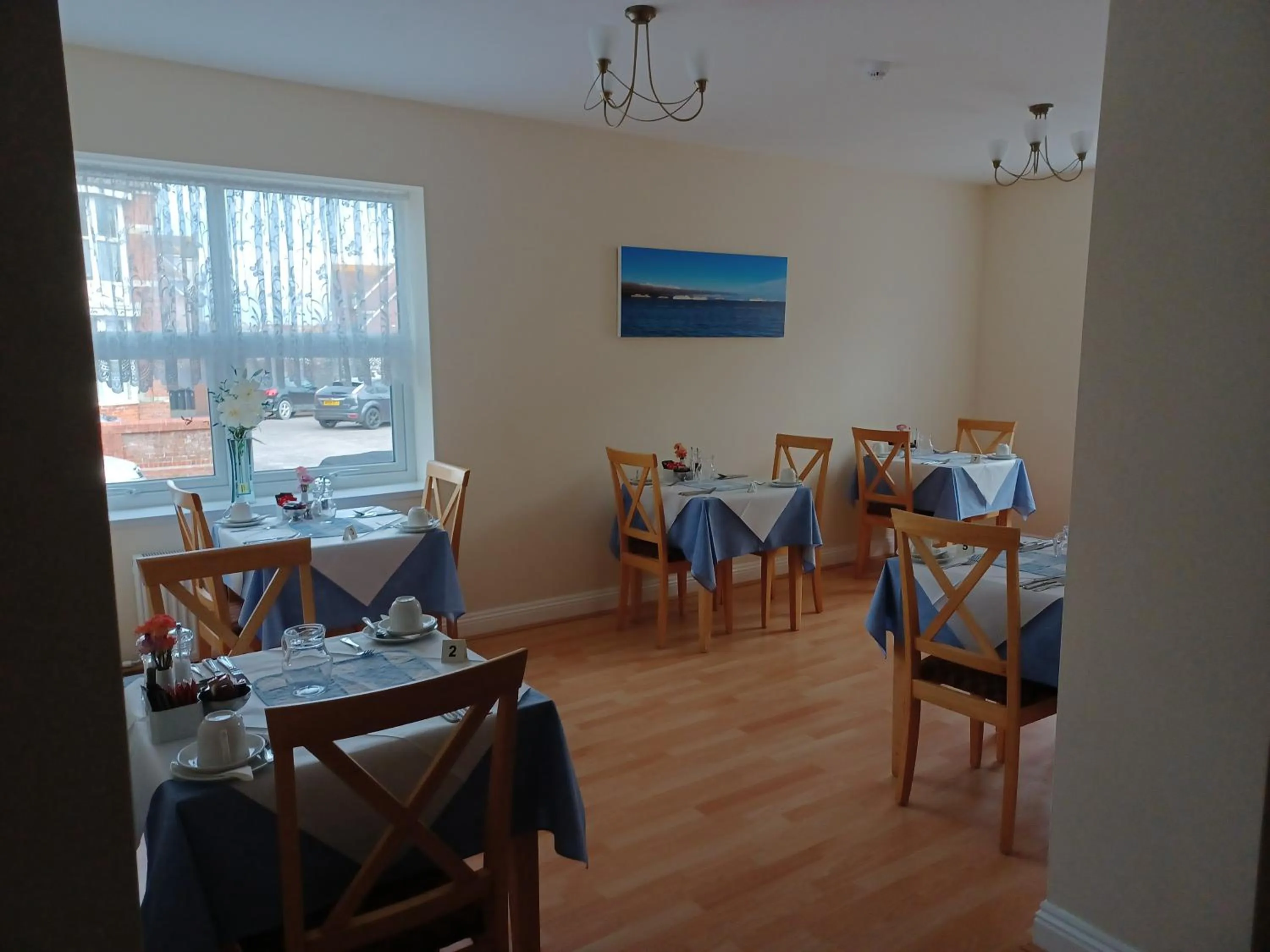 Restaurant/places to eat in Palm Court