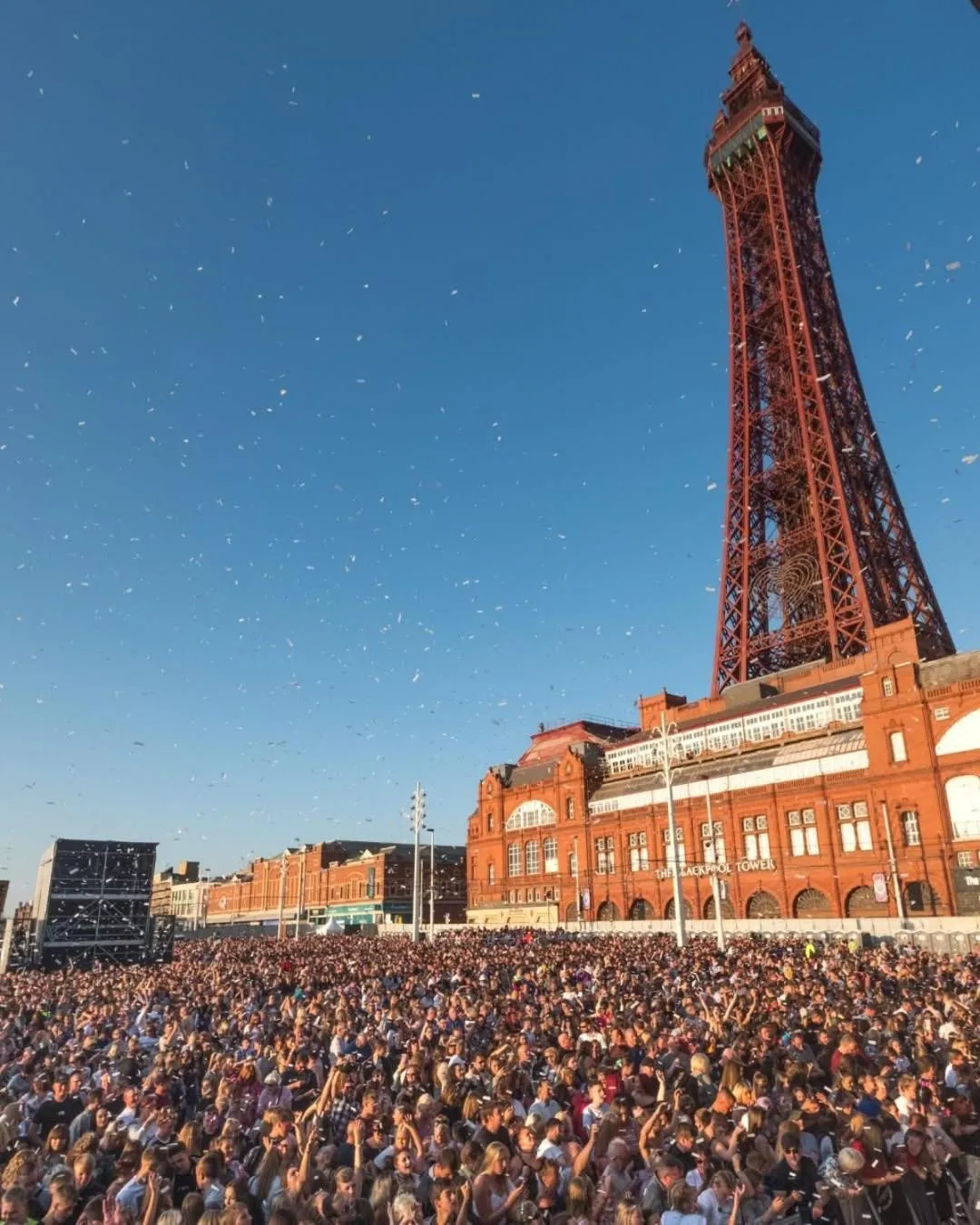 Nearby landmark in The oxford Hotel