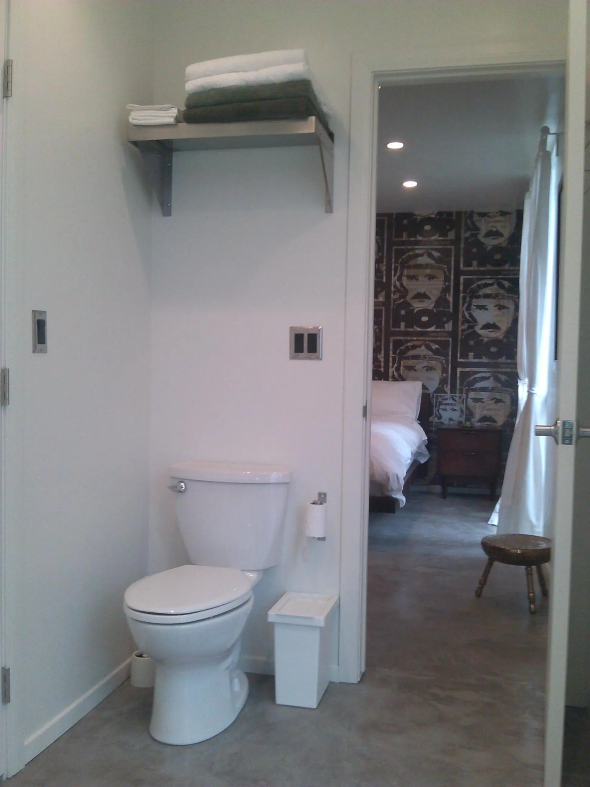 Bed in Ocean Front Vortex Female Hostel private rooms Free bikes