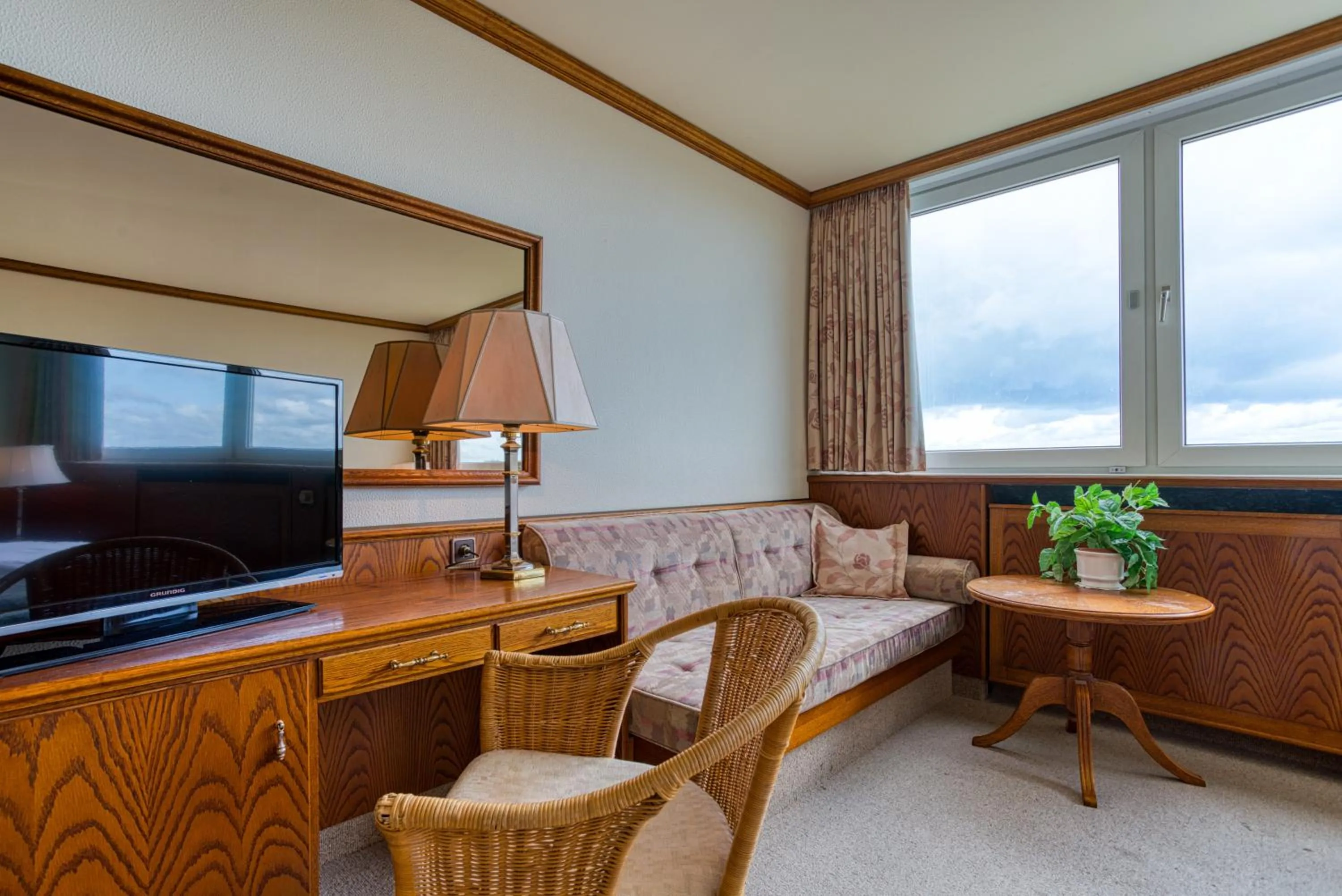 Seating area in FF&E Hotel Dania