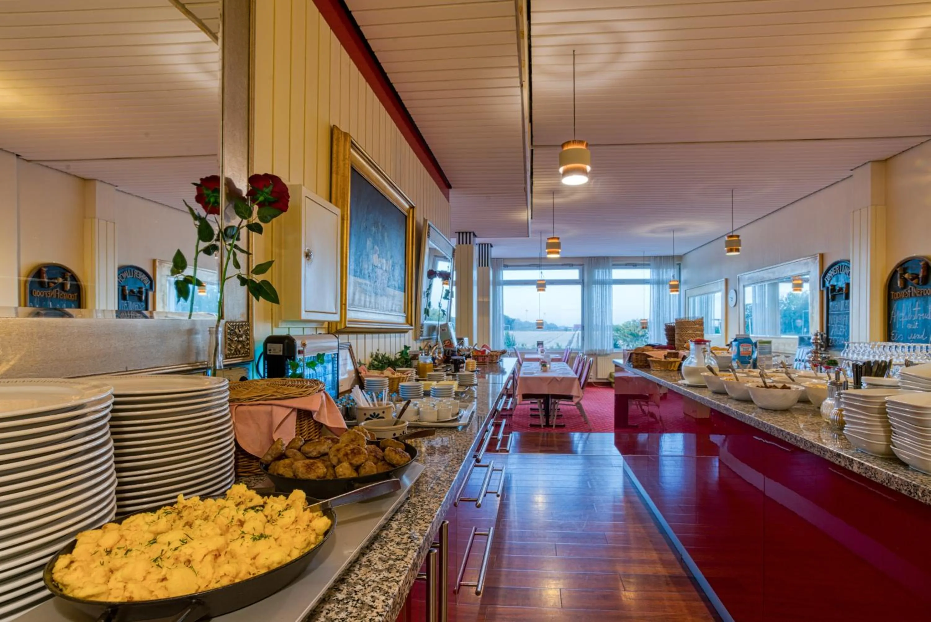 Restaurant/places to eat in FF&E Hotel Dania