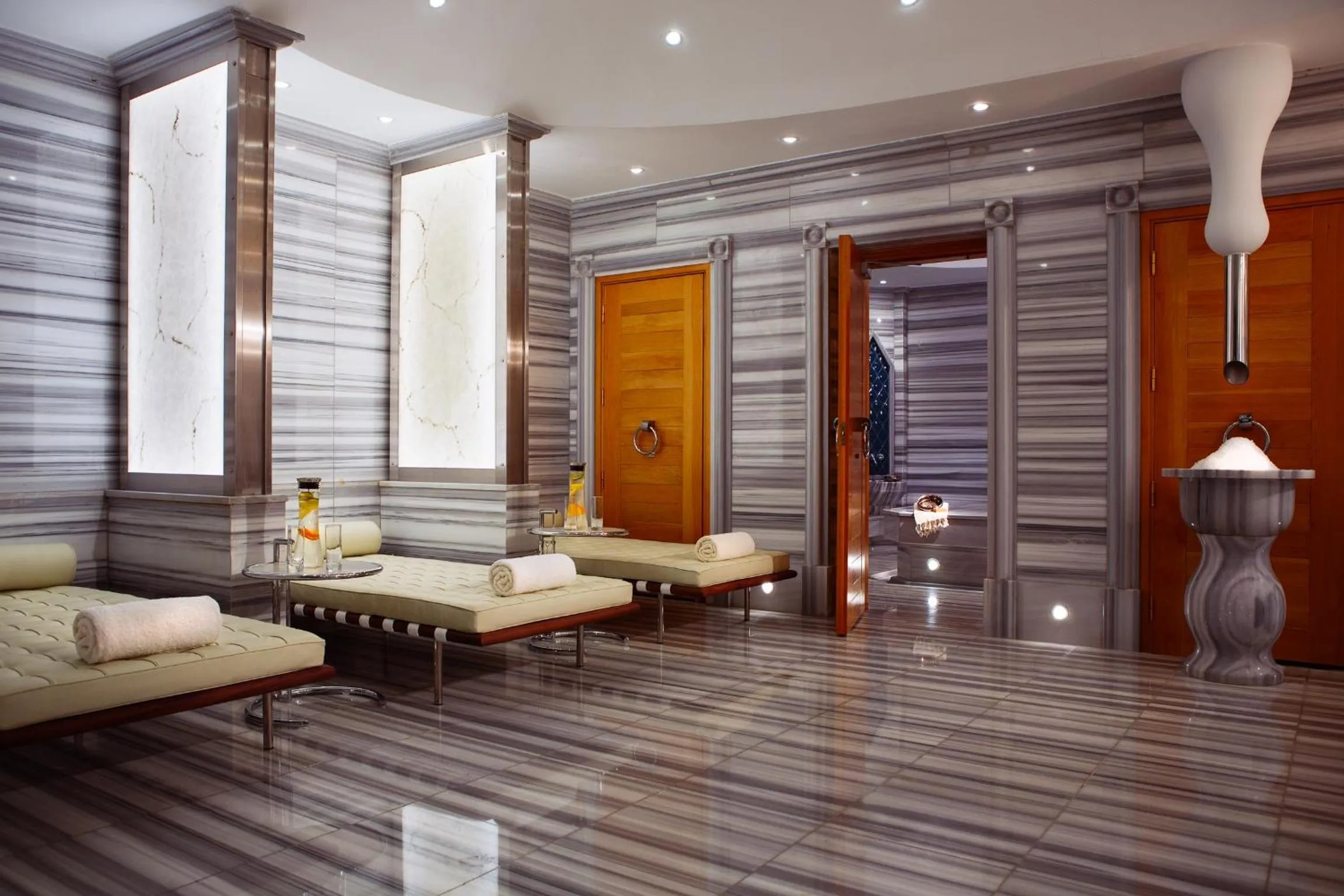 Renaissance Izmir Hotel