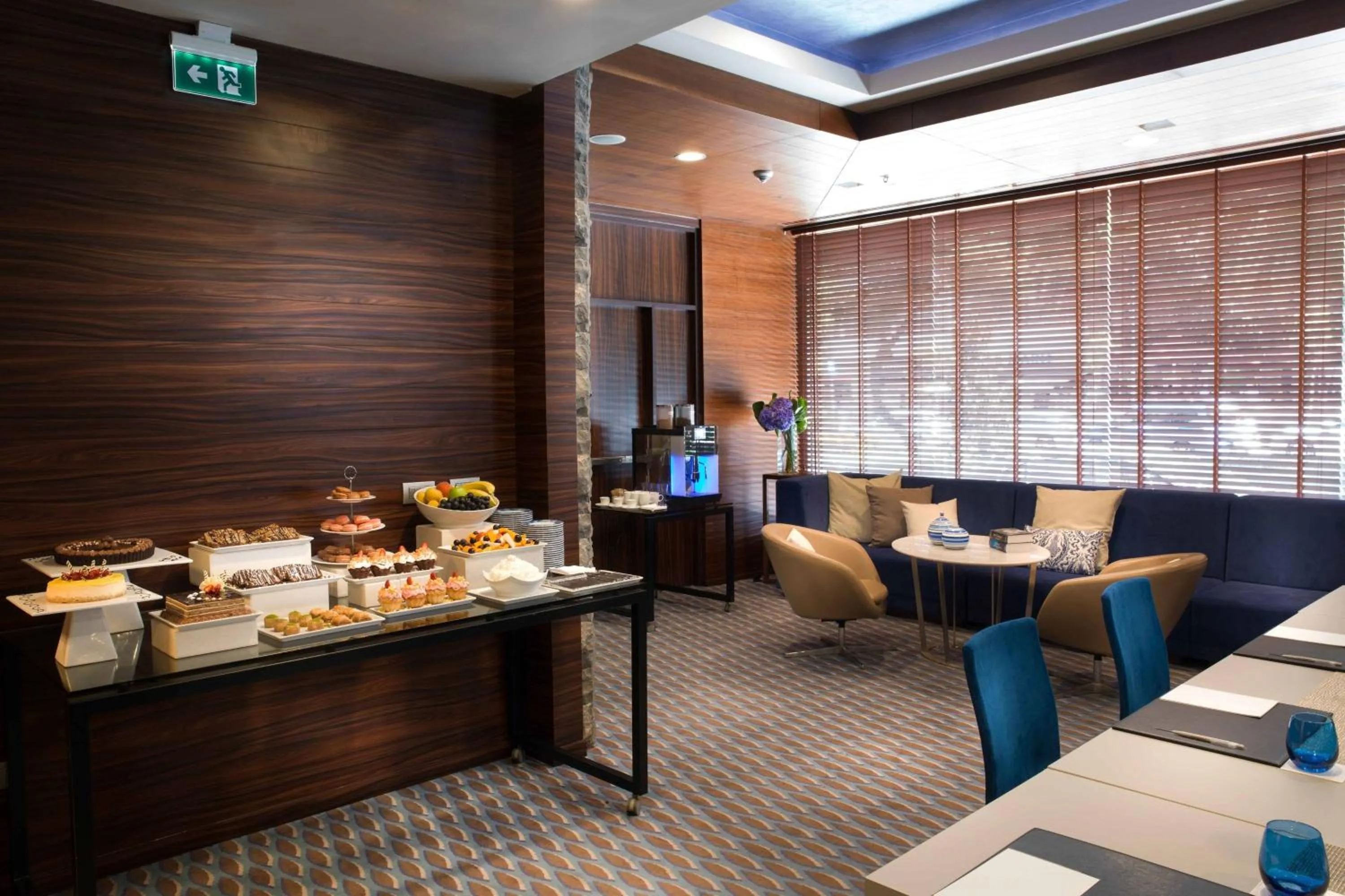 Meeting/conference room in Renaissance Izmir Hotel