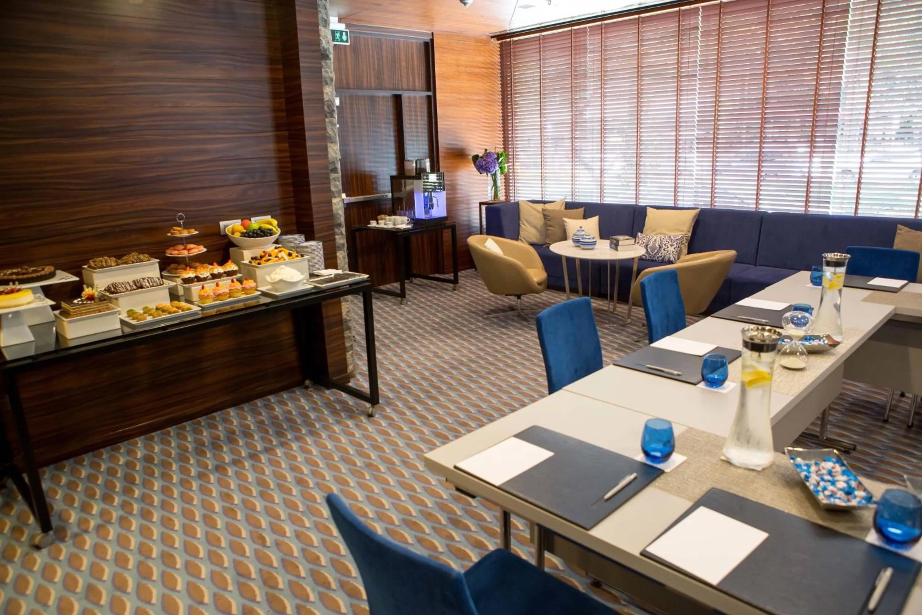 Meeting/conference room in Renaissance Izmir Hotel