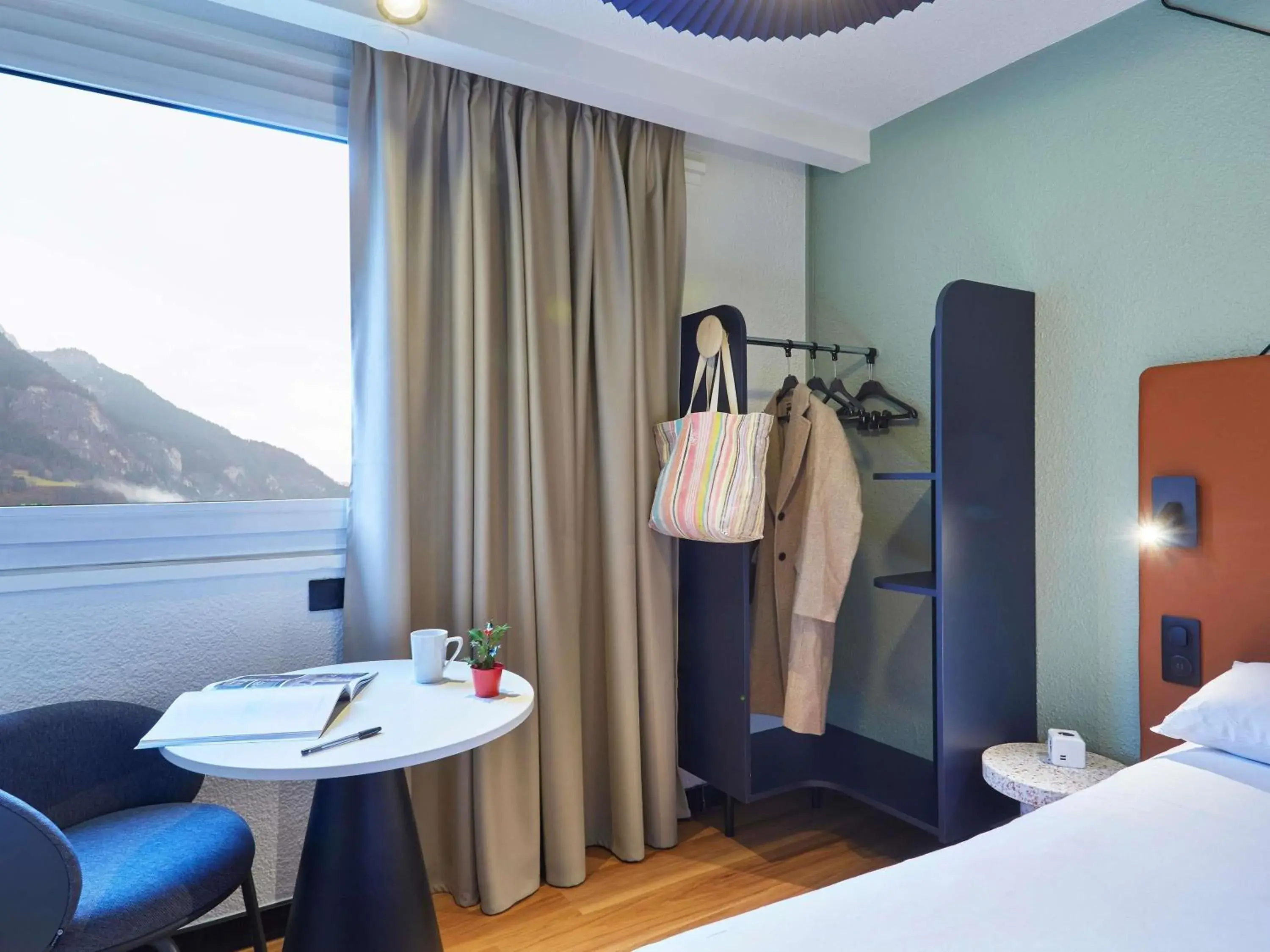 Standard Twin Room in Ibis Sallanches Porte du MontBlanc Standard Twin Room in Ibis Sallanches Porte du MontBlanc