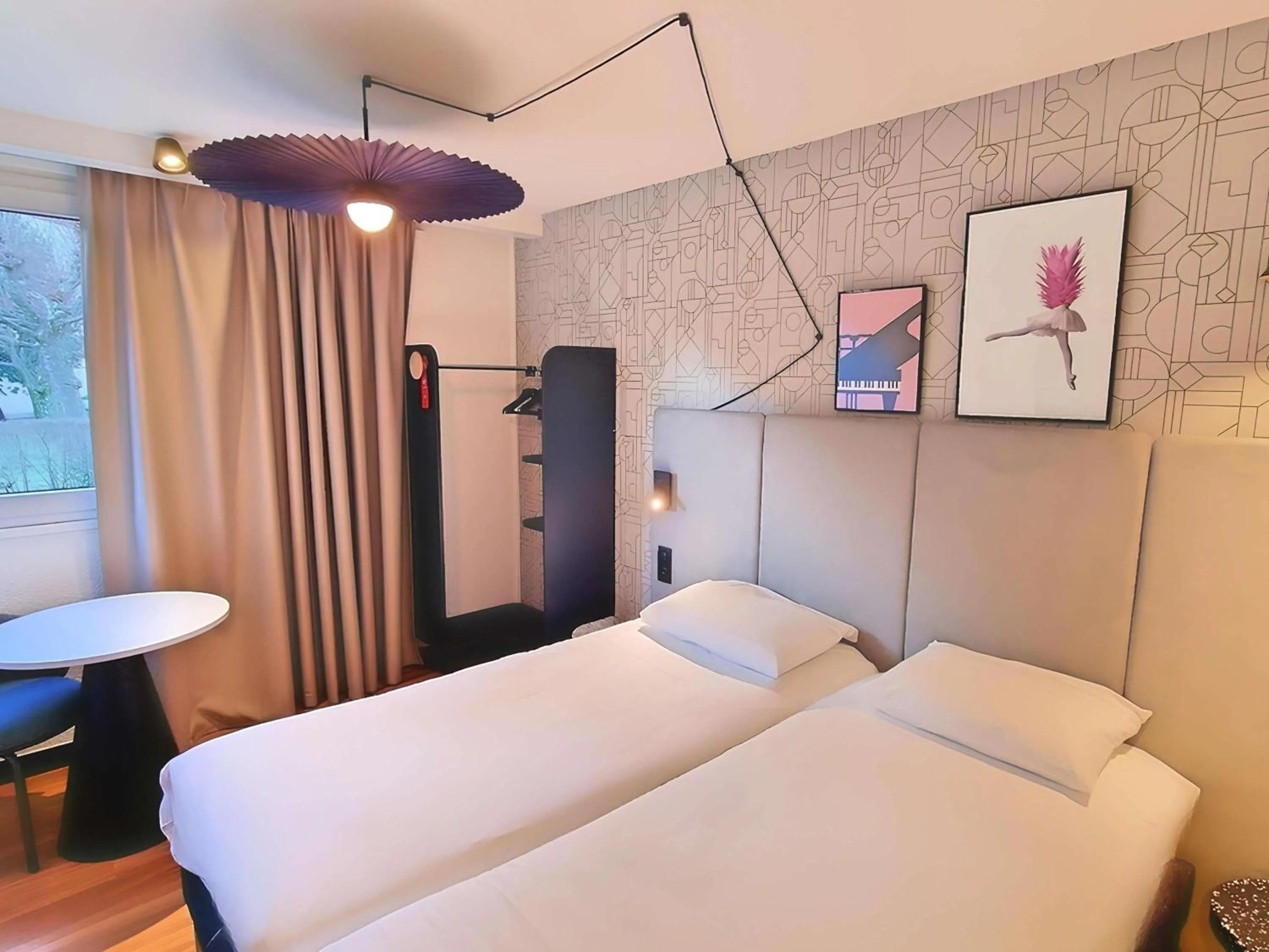 Bedroom, Bed in Ibis Sallanches Porte du MontBlanc