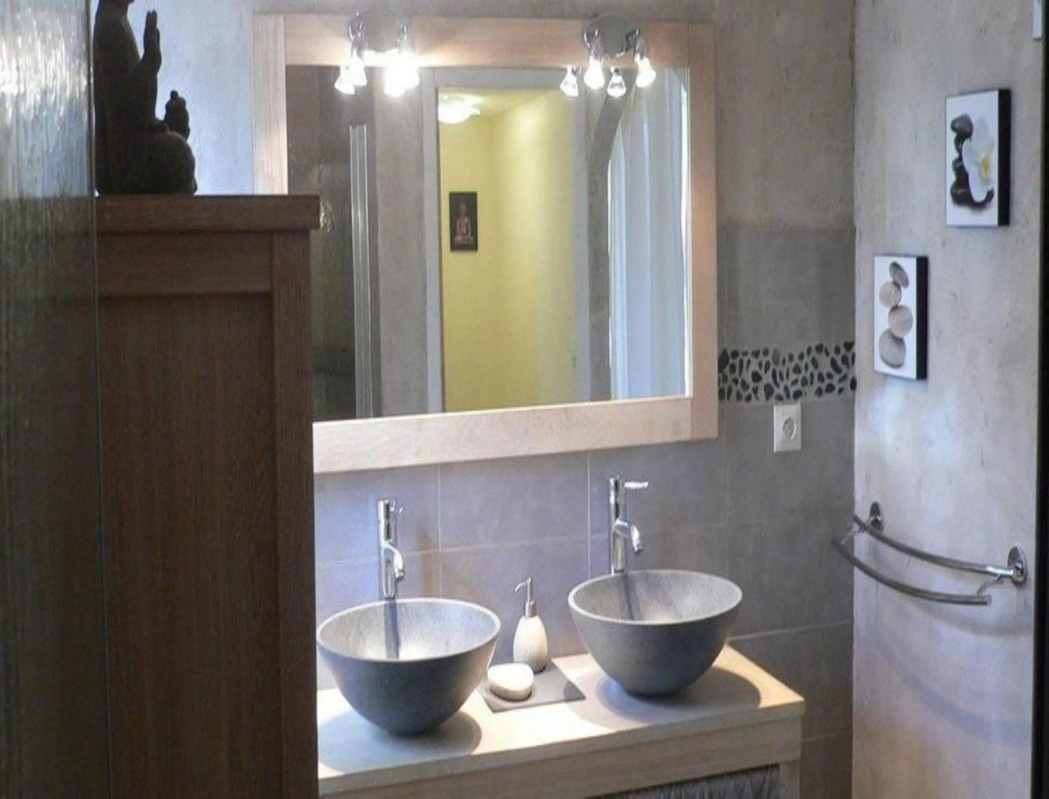 Bathroom in Chambres d'Hôtes Domaine de Beunes