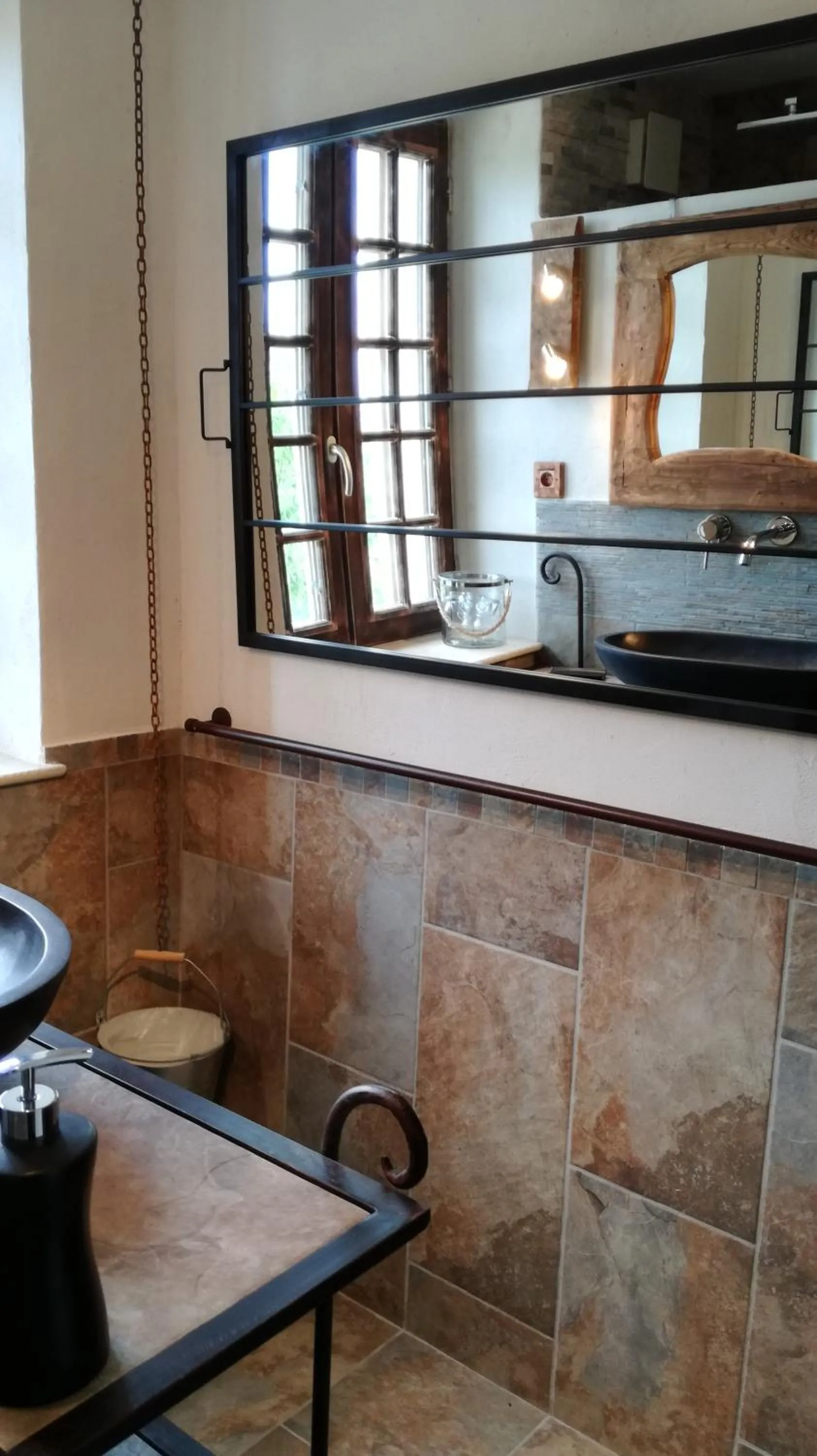 Bathroom in Chambres d'Hôtes Domaine de Beunes