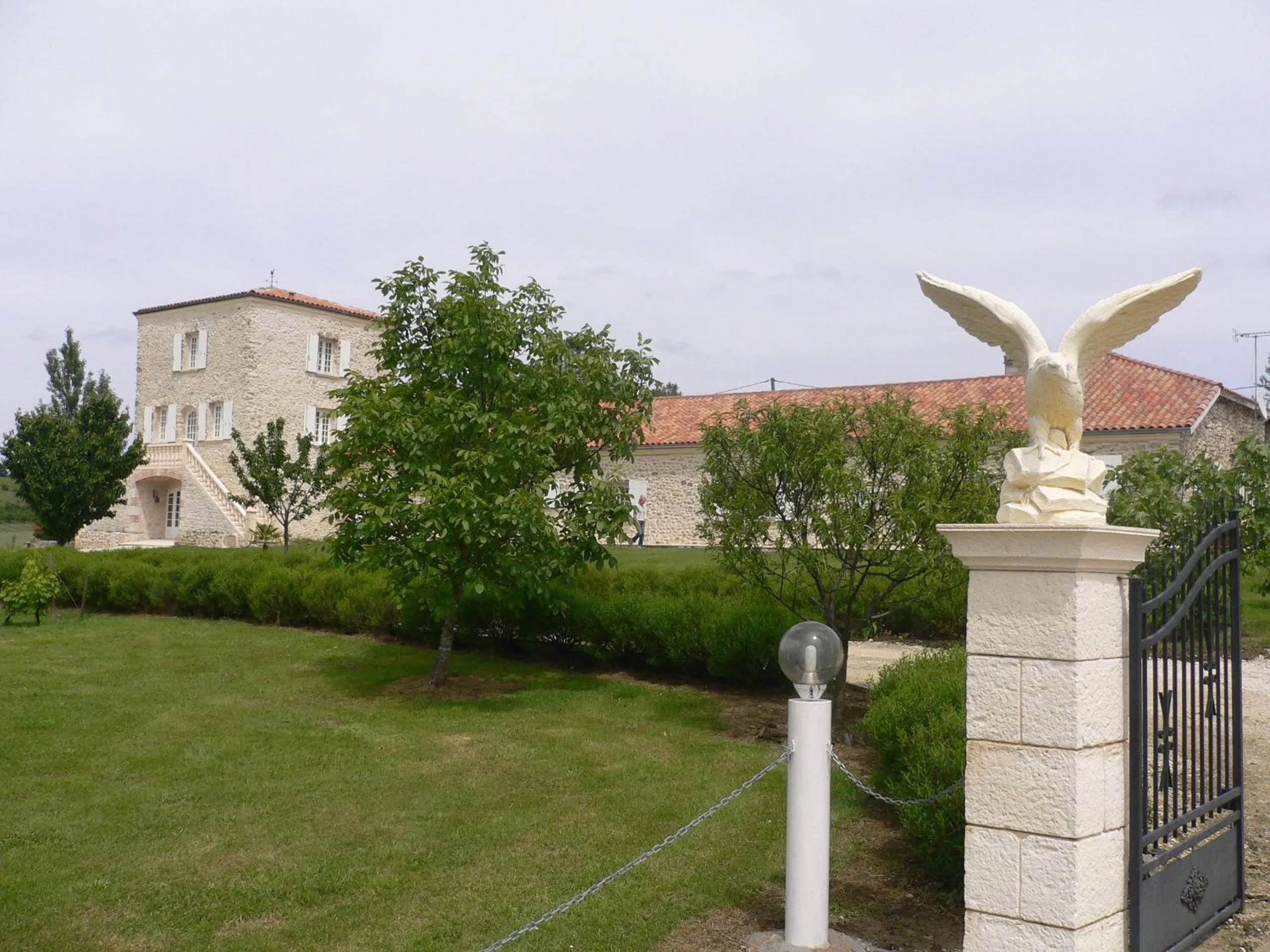 Decorative detail in Chambres d'Hôtes Domaine de Beunes