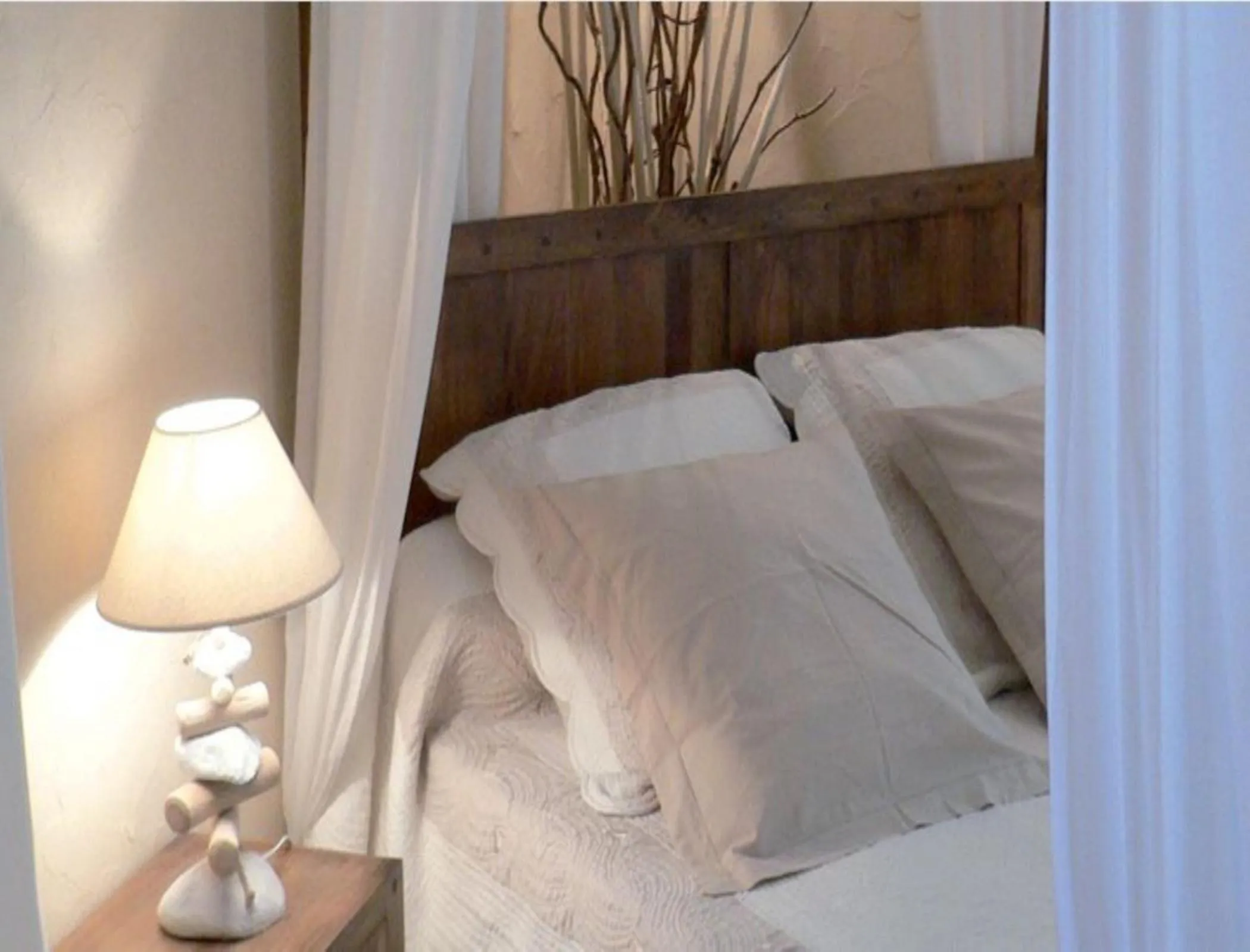 Bed in Chambres d'Hôtes Domaine de Beunes