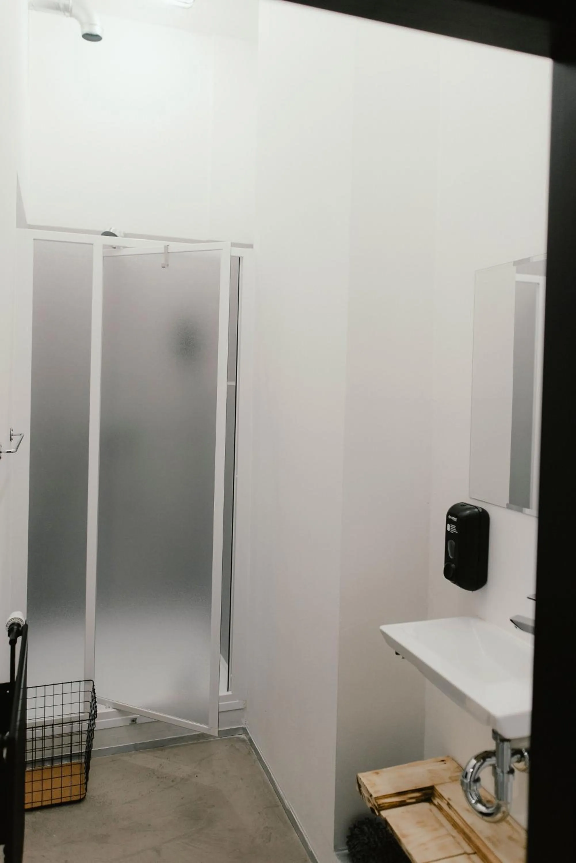 Shower in Wake Up Wellness Hostel