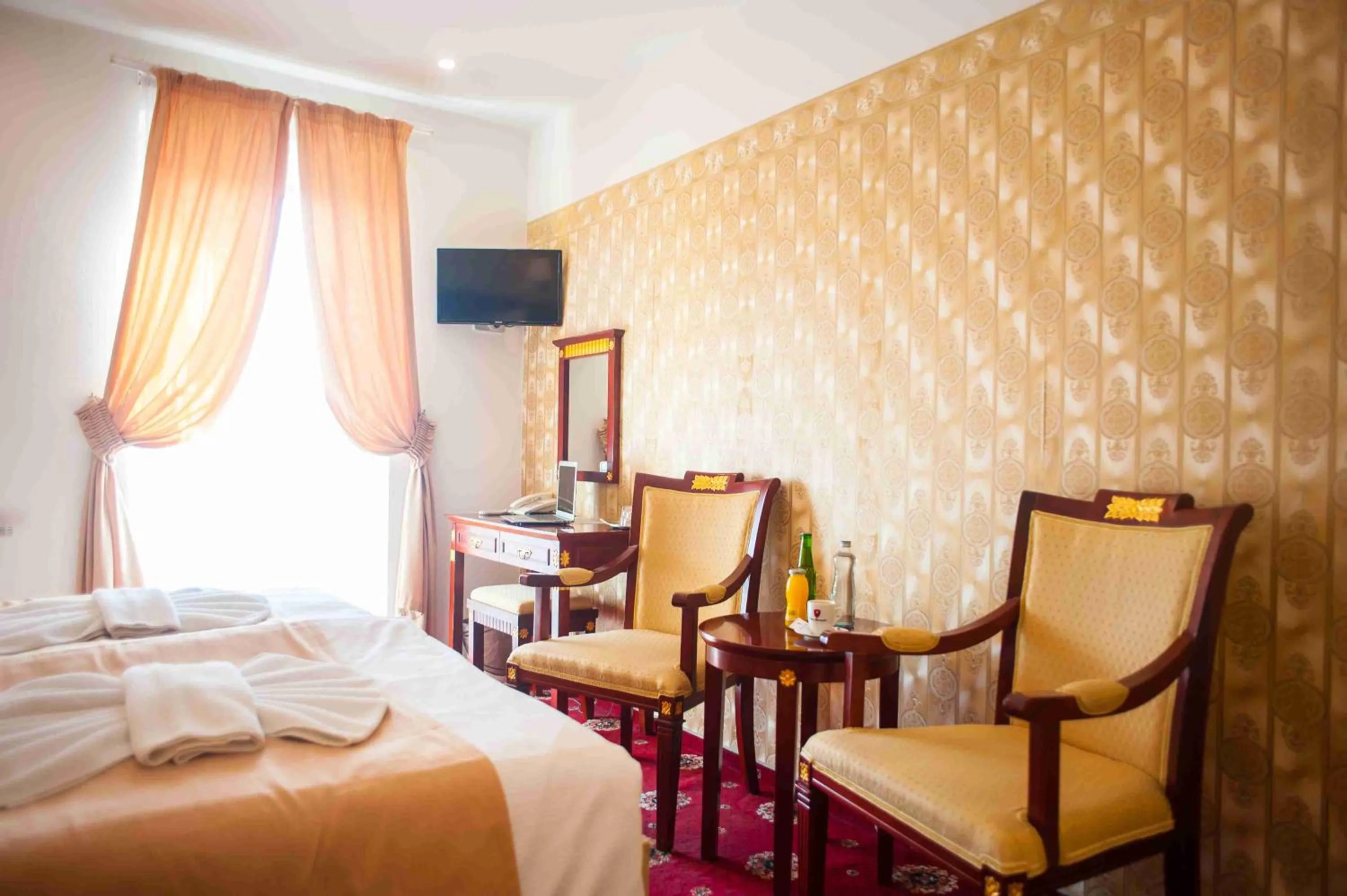 Photo of the whole room, Bed in Hotel Tommy Wellness & Spa