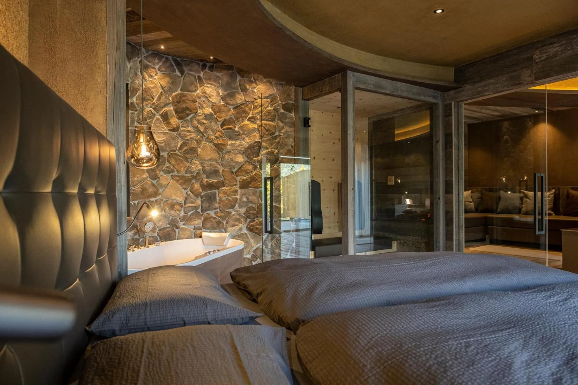 Deluxe Queen Suite with Sauna in La Roccia Wellness Hotel