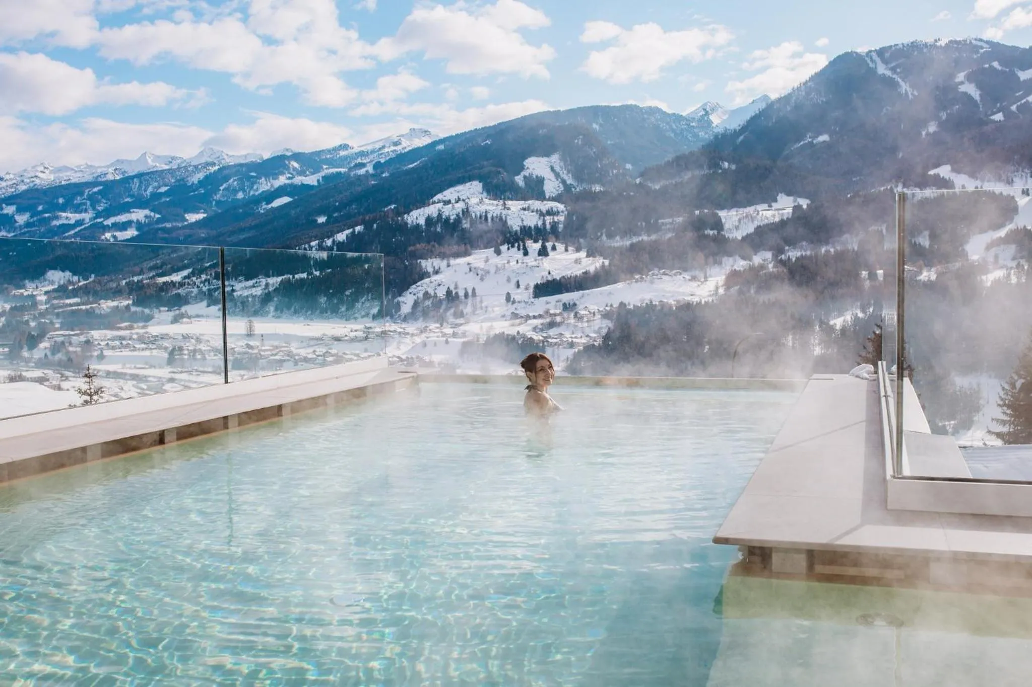 Hot Tub in La Roccia Wellness Hotel