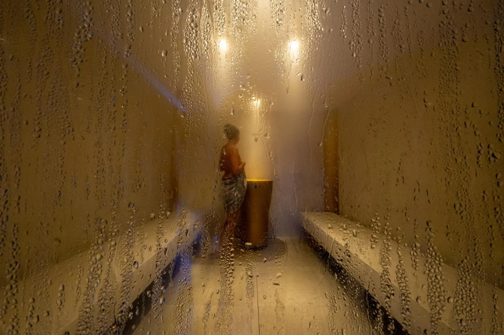 Steam room in La Roccia Wellness Hotel