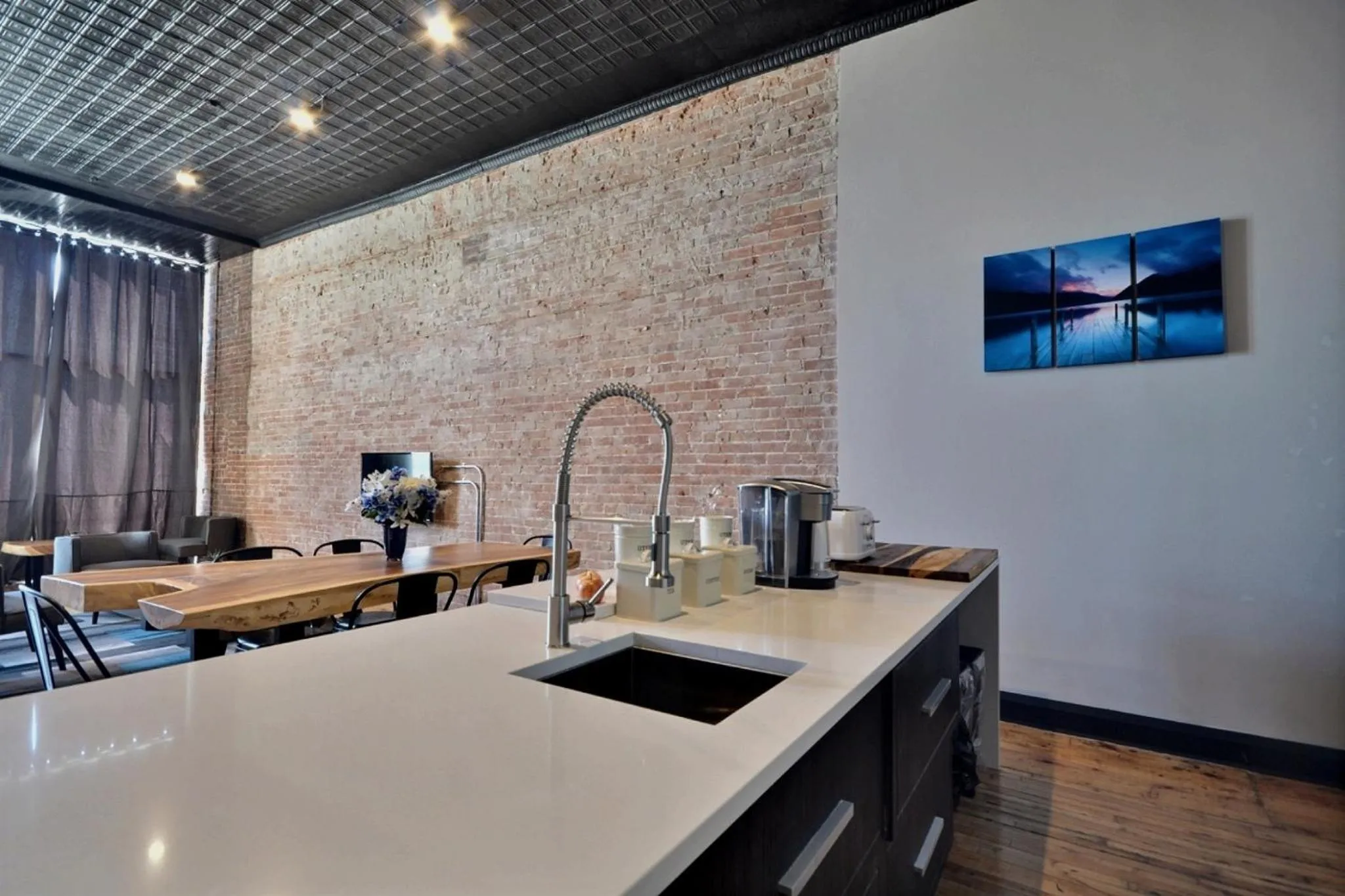 Communal kitchen in Zens Inn