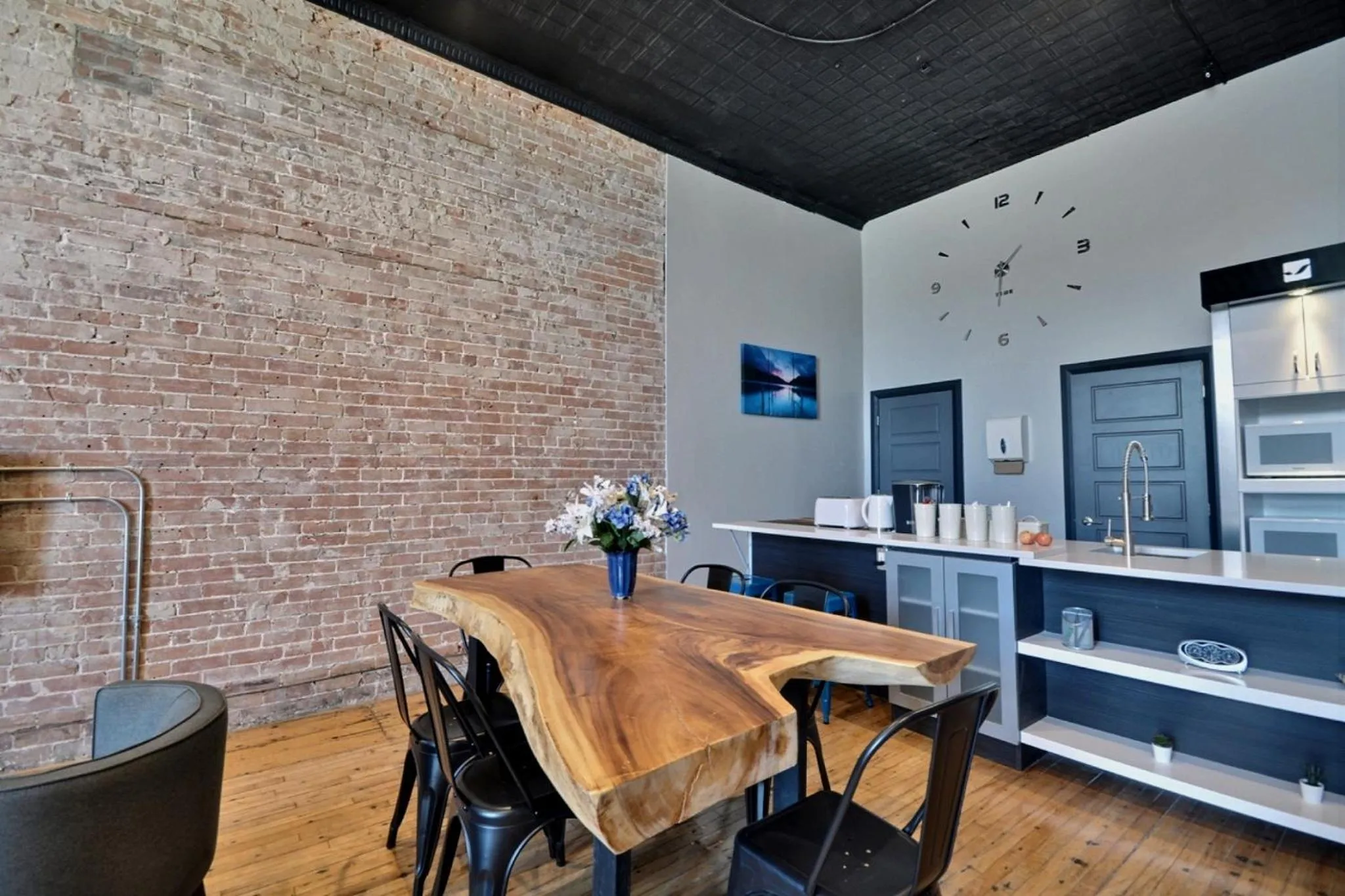 Communal kitchen in Zens Inn