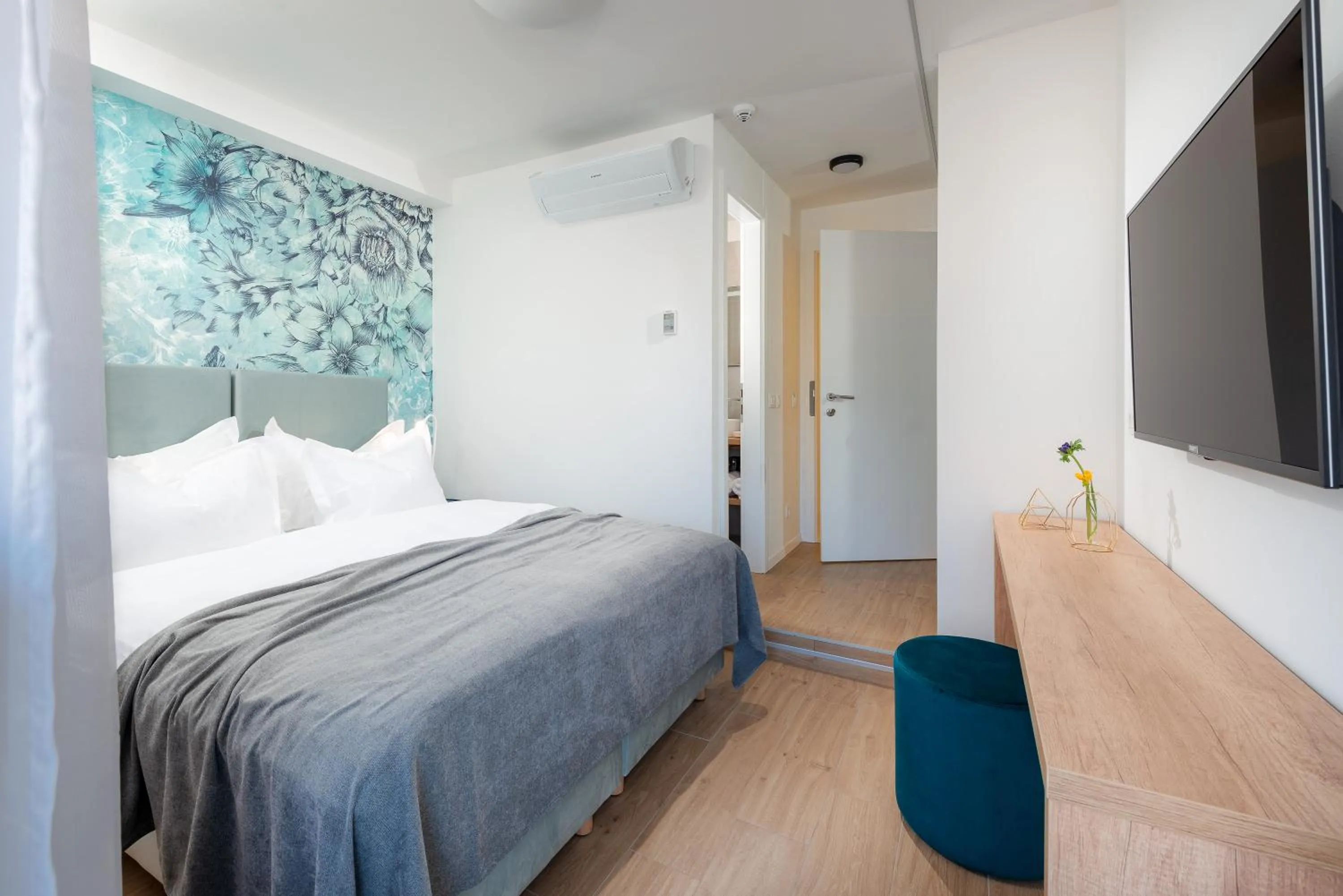 Photo of the whole room, Bed in Skaline Luxury rooms Split