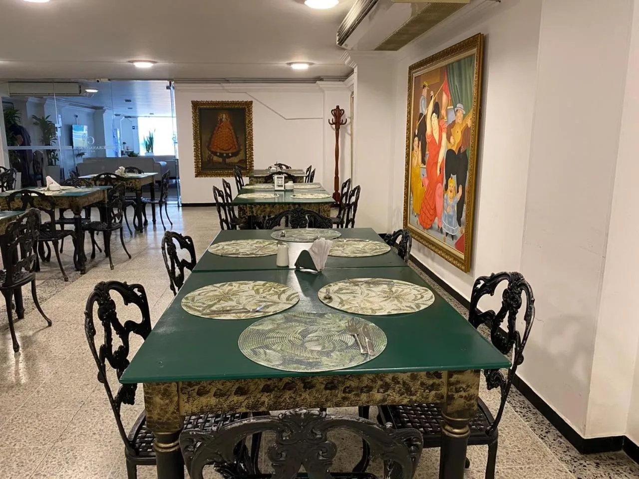 TAMA Hotel Granada Real Cali