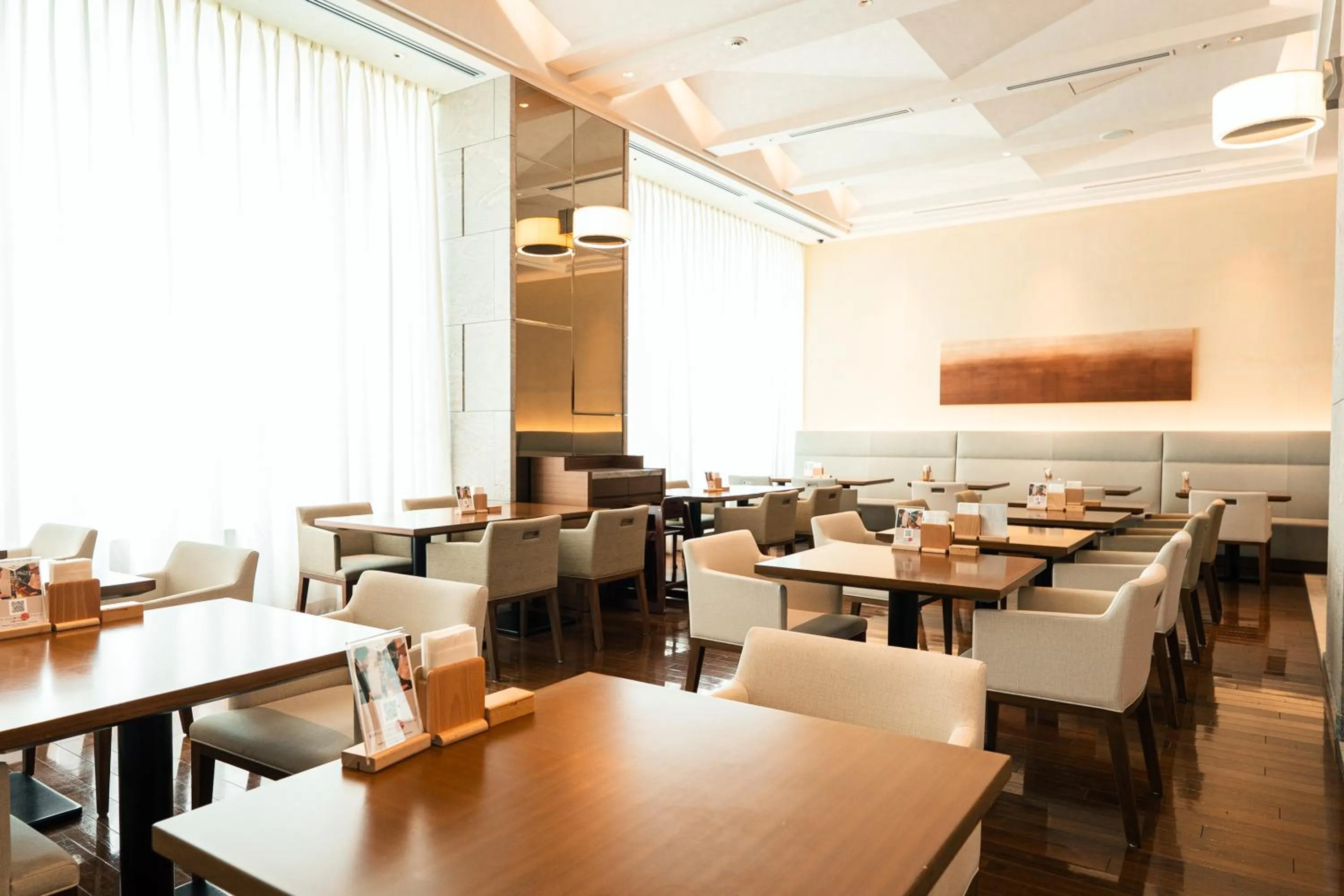 Restaurant/places to eat in Hotel JAL City Sapporo Nakajima Park