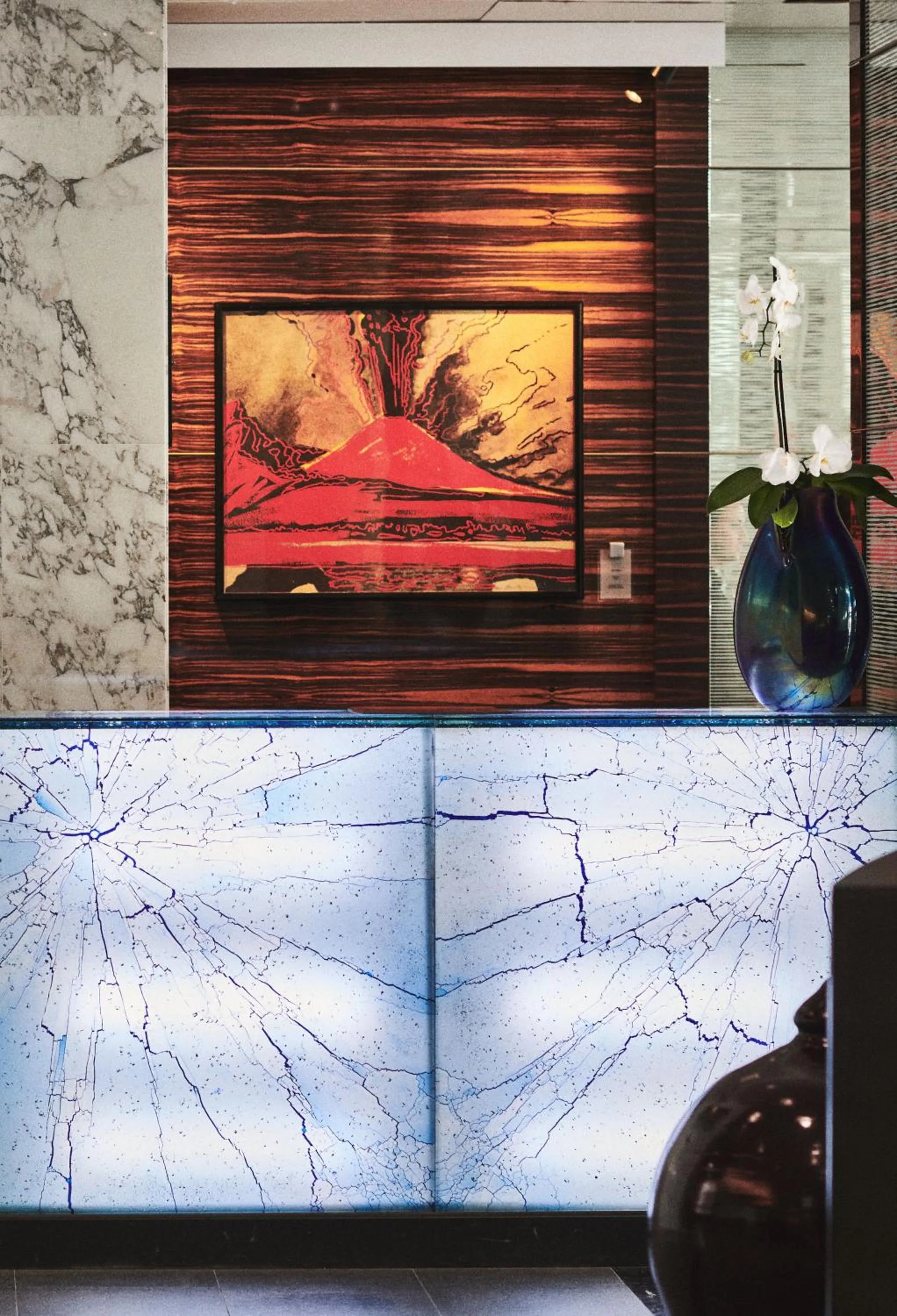 Lobby or reception in ROMEO Napoli