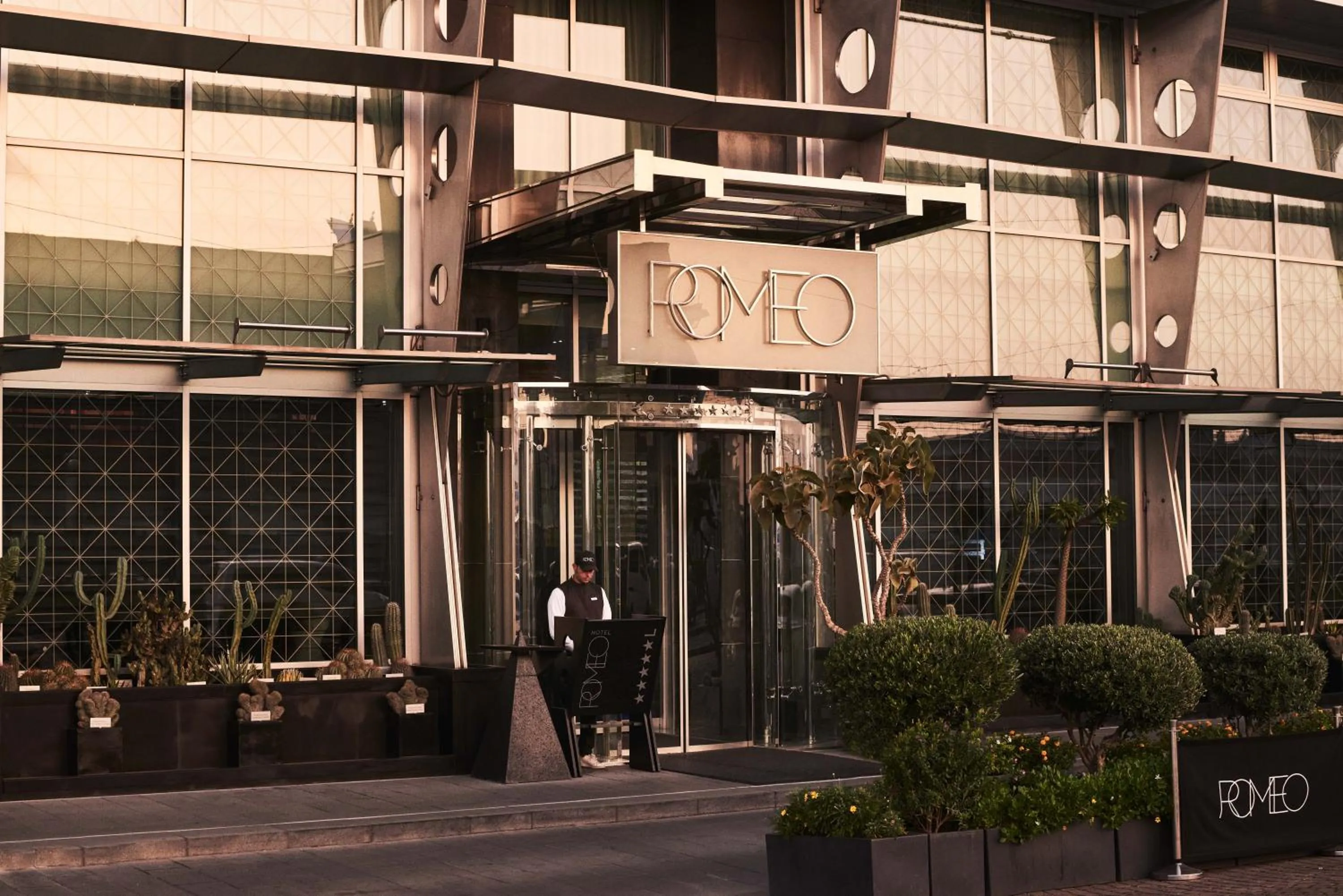 Staff in ROMEO Napoli