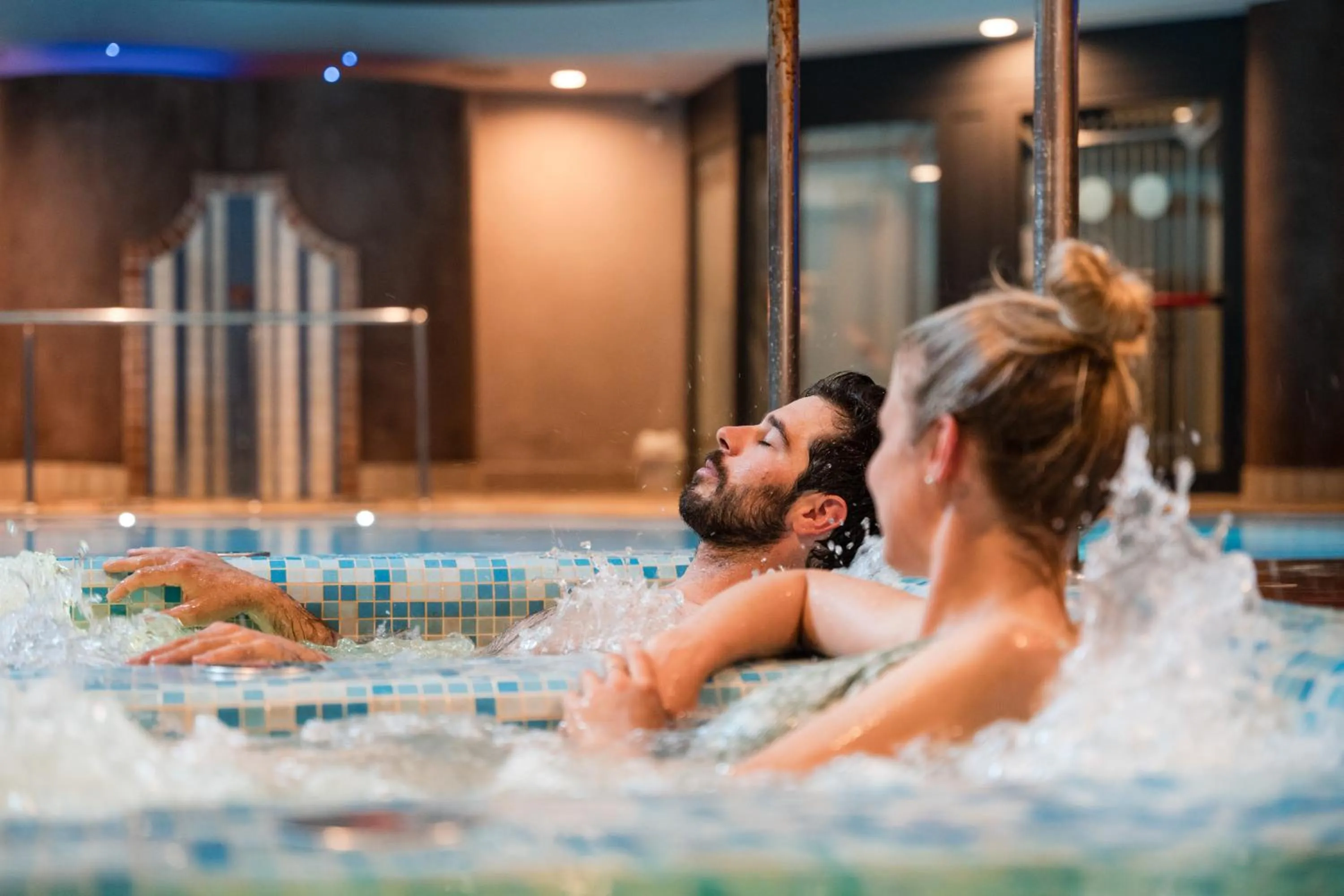 Hot Tub in Hotel Ideal Park