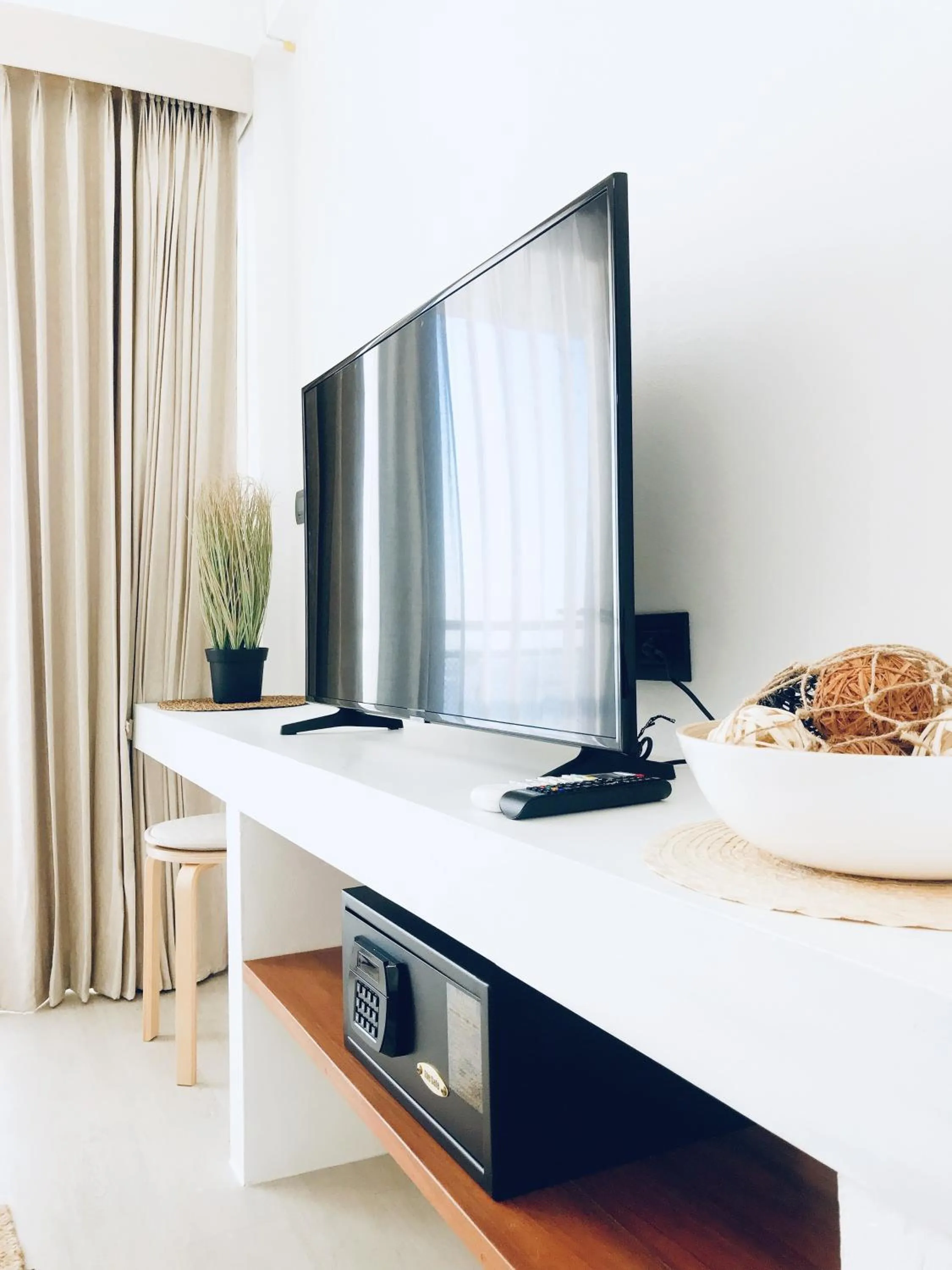 TV and multimedia in Blue Tao Beach Hotel - SHA Plus