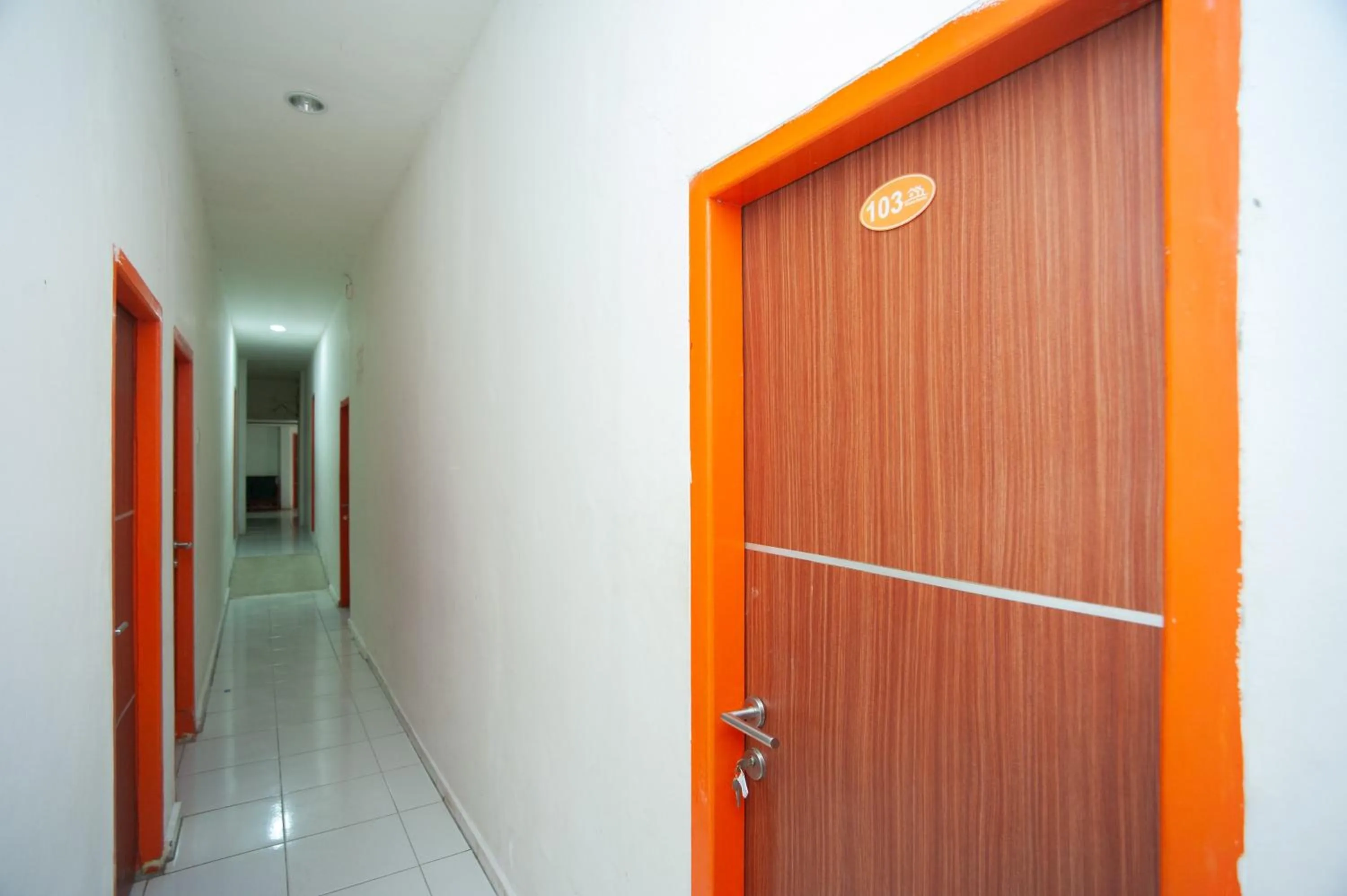 Property building in RedDoorz near Jalan Jenderal Sudirman Palembang