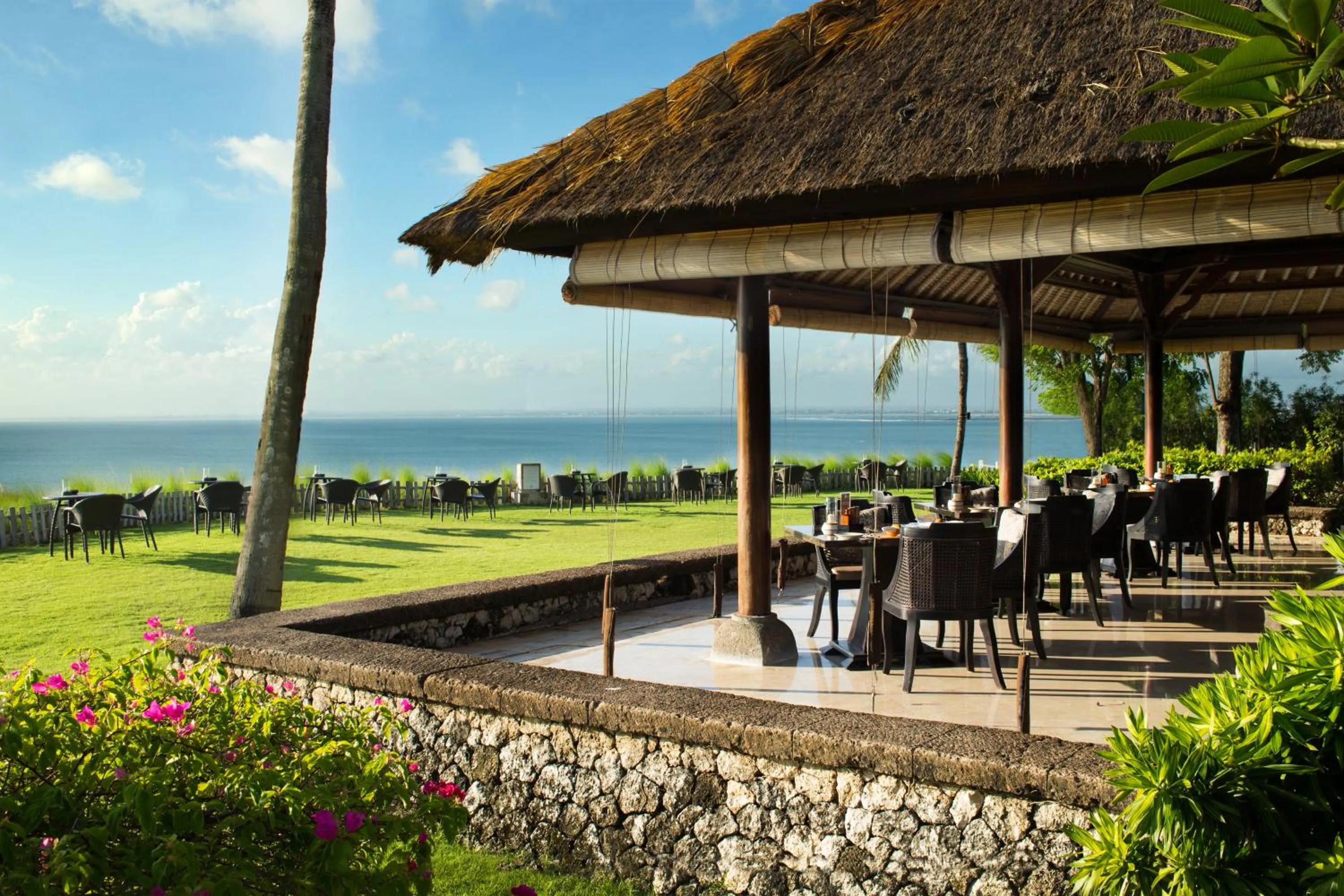 Restaurant/places to eat in AYANA Resort Bali