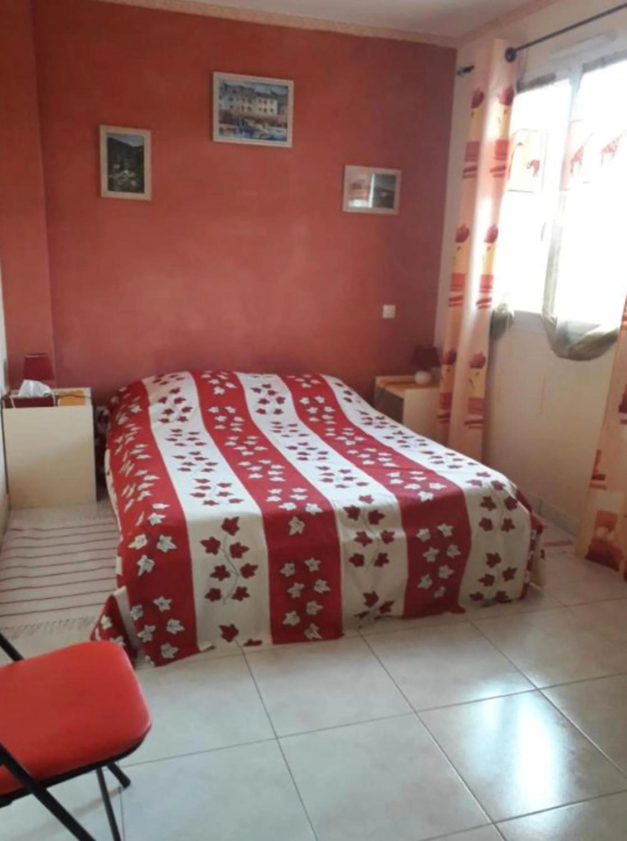 Property building, Bed in Lauriers roses - Chambre D'hôtes