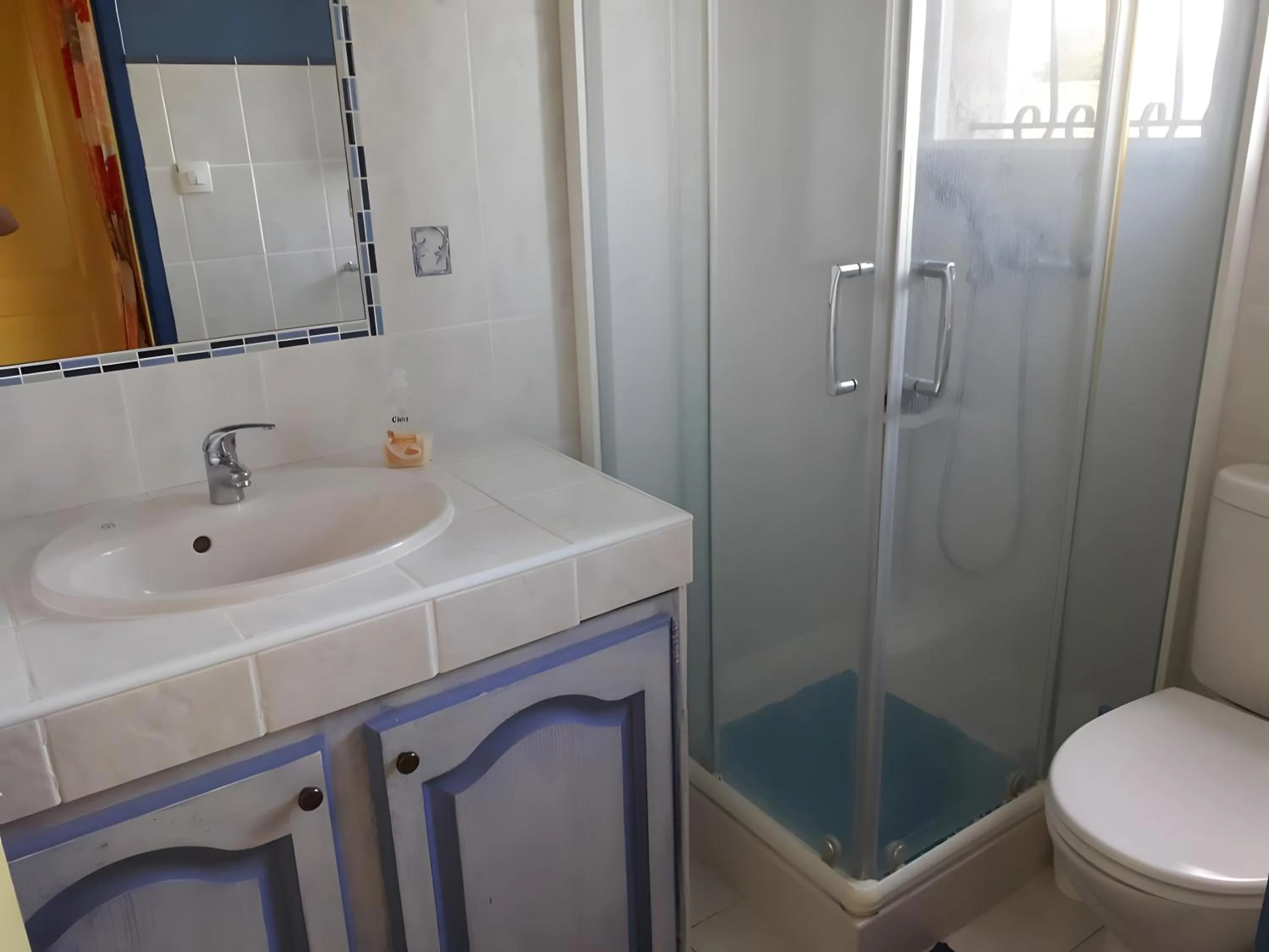 Bathroom in Lauriers roses - Chambre D'hôtes