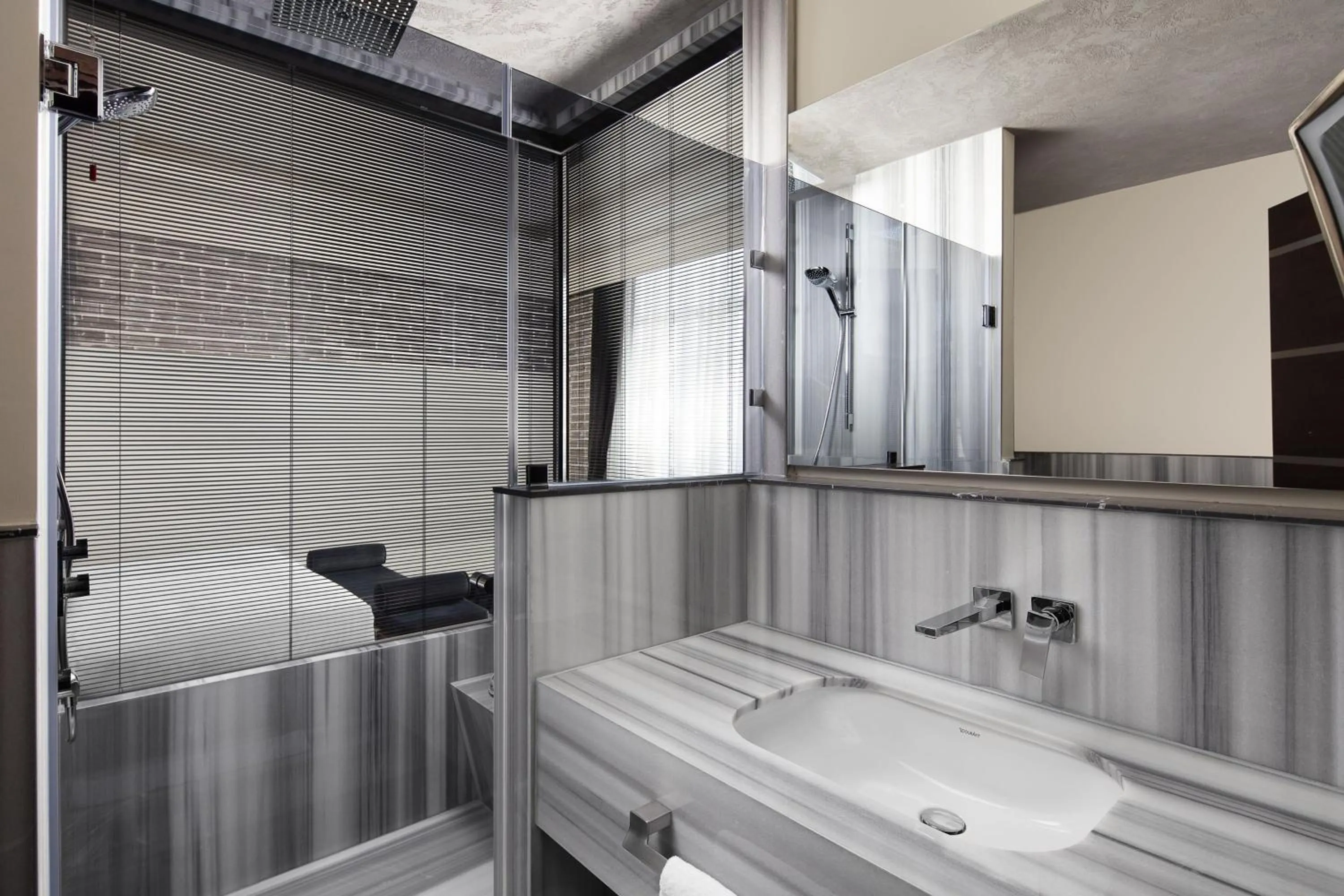 Bathroom in DeCamondo Galata, a Tribute Portfolio Hotel